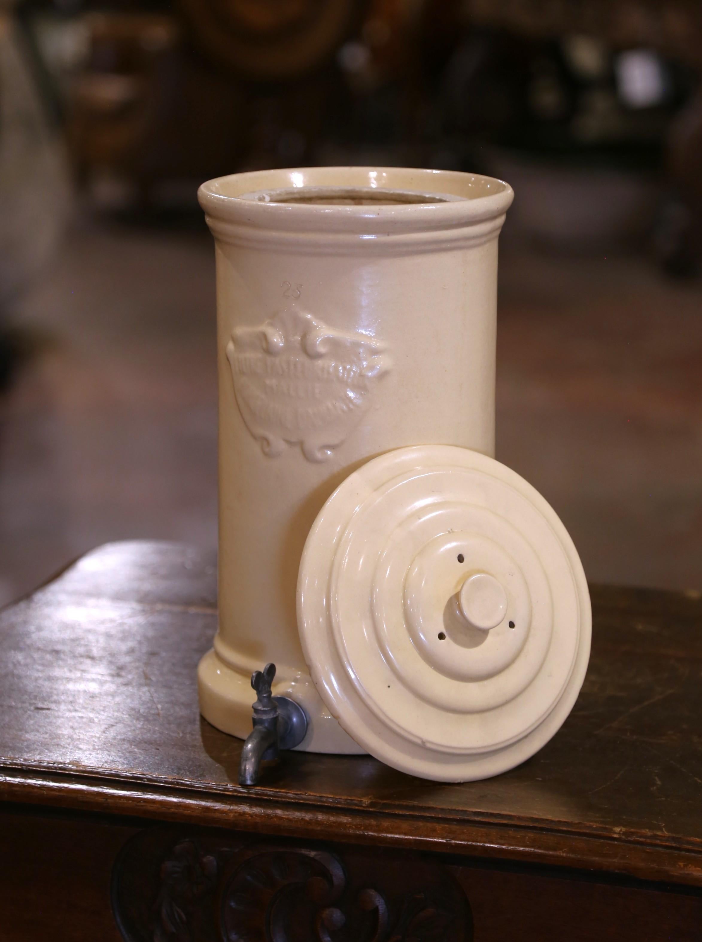 Set of French Apothecary Pasteur Water Filters in Cream Glaze, 19th Century For Sale 5