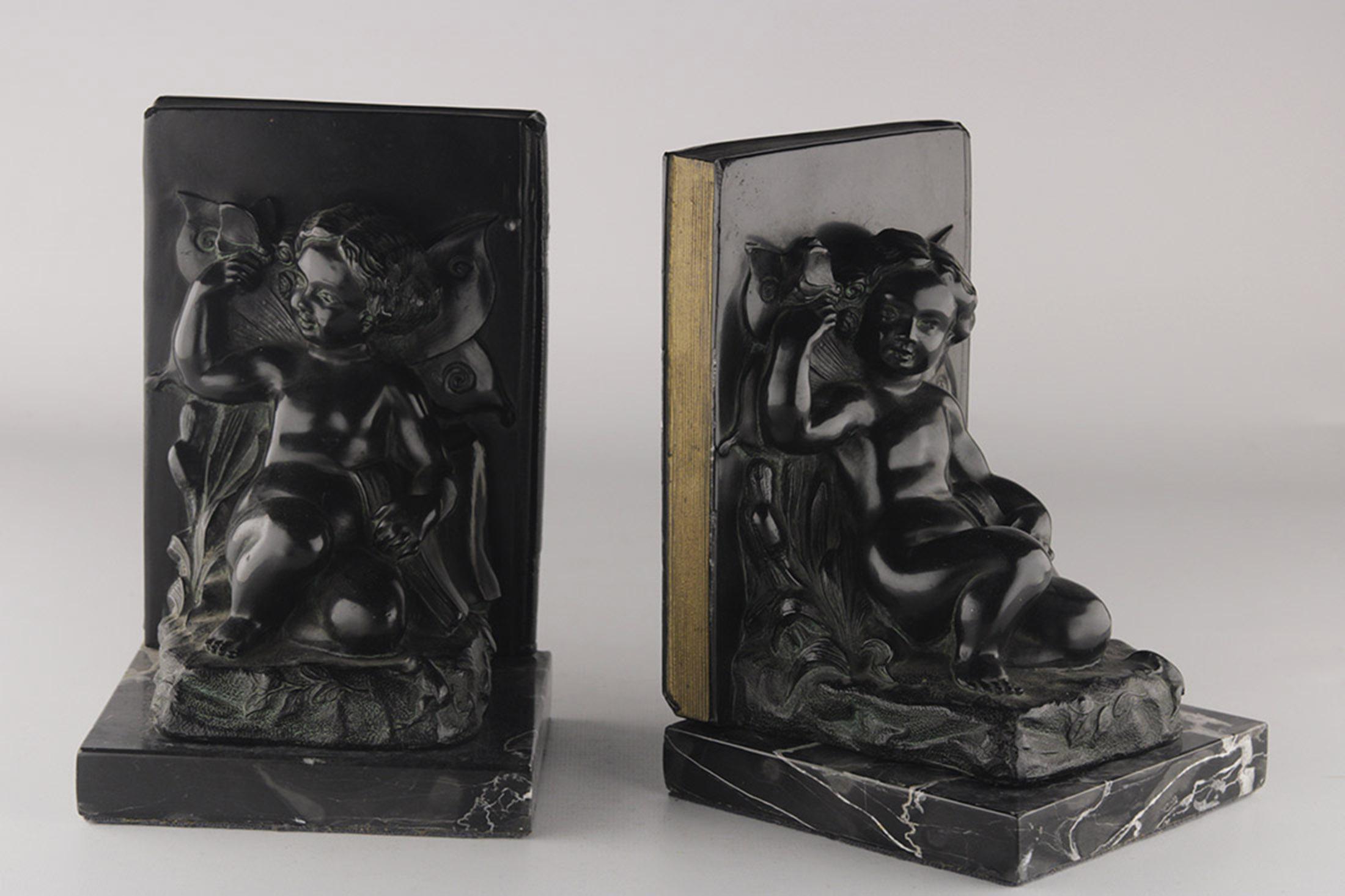 winged bookend