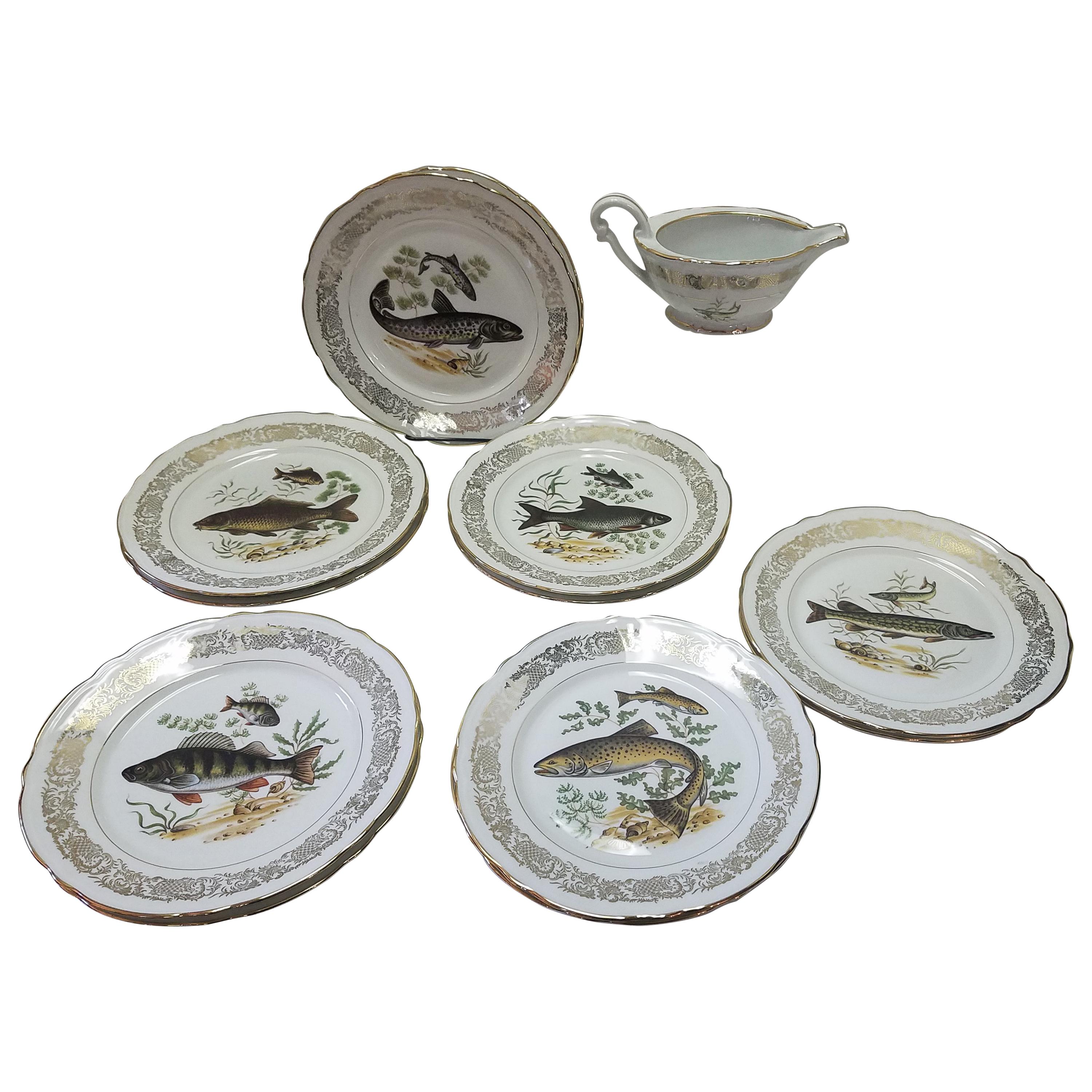 Set of French Dinnerware, 13 Pieces For Sale