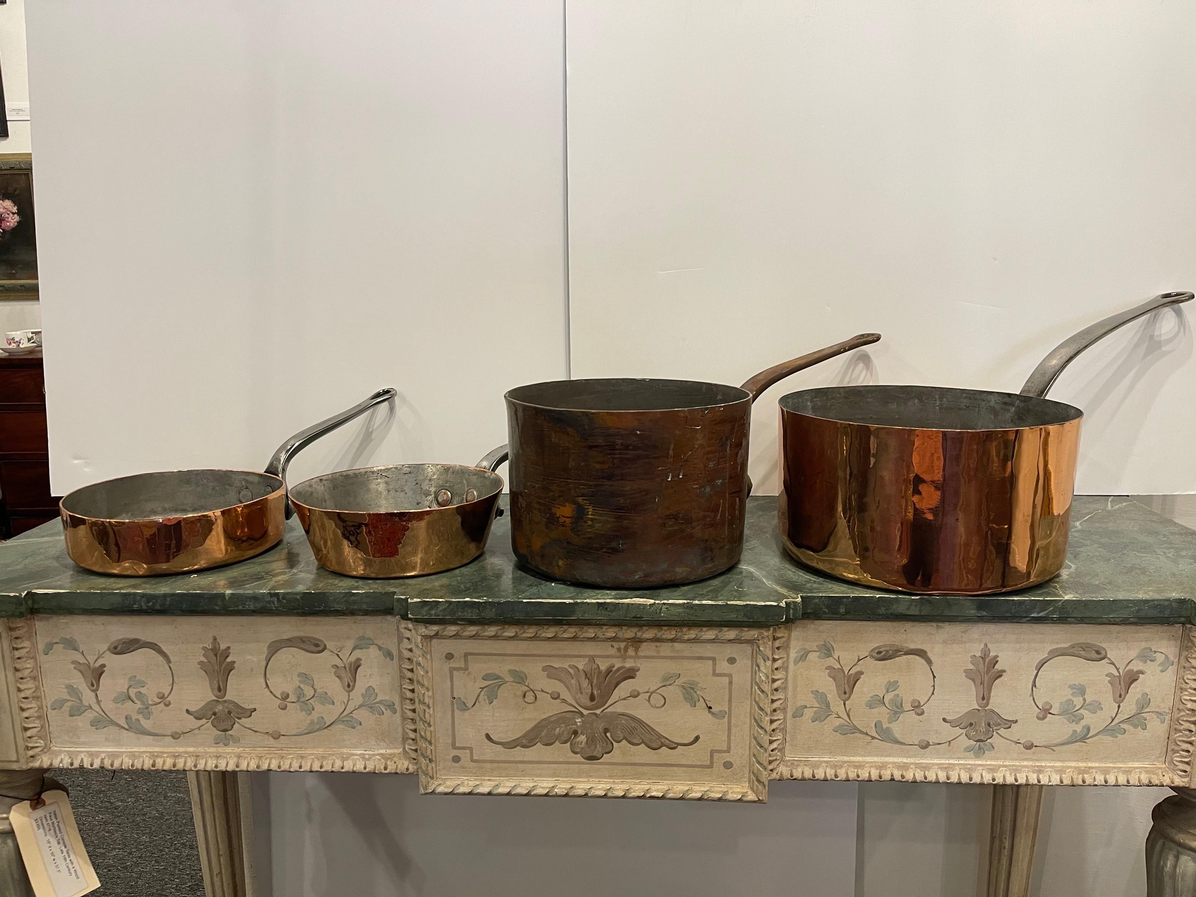 Set of French Four Copper Pots in Different Sizes, 19th Century For Sale 1