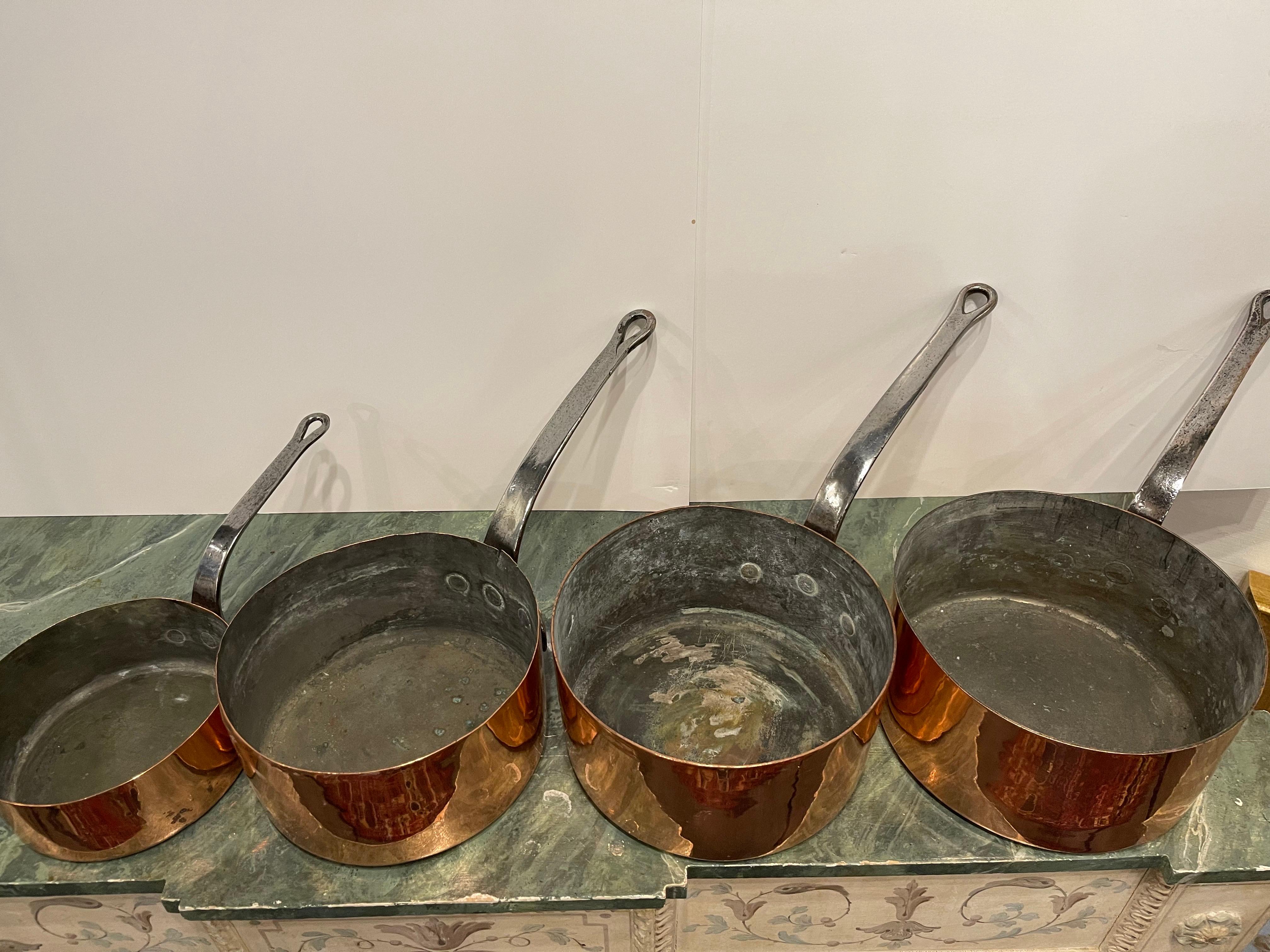Set of French Four Copper Pots in Different Sizes, 19th Century For Sale 2