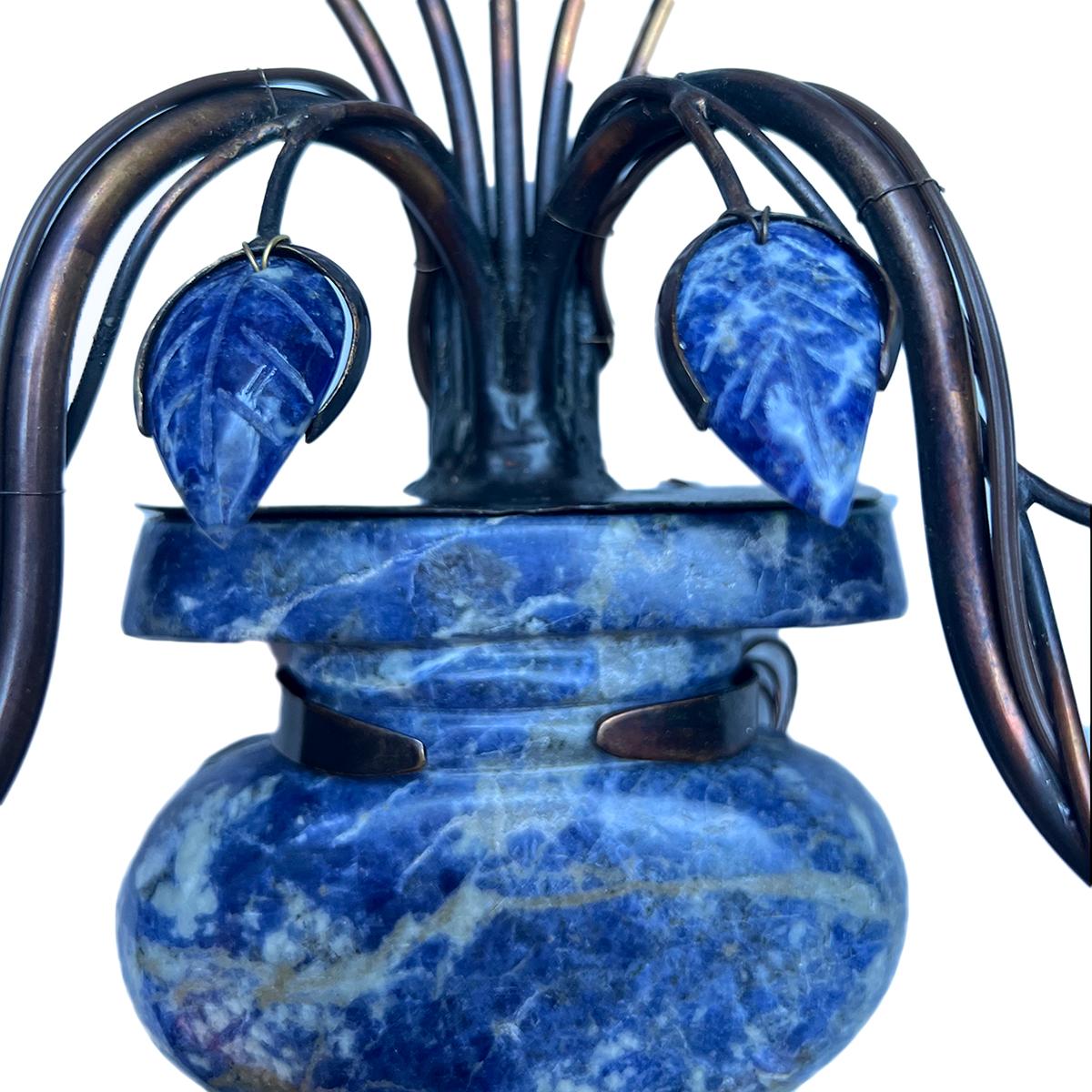 Milieu du XXe siècle Ensemble d'appliques françaises en lapis-lazuli, vendues par paire en vente