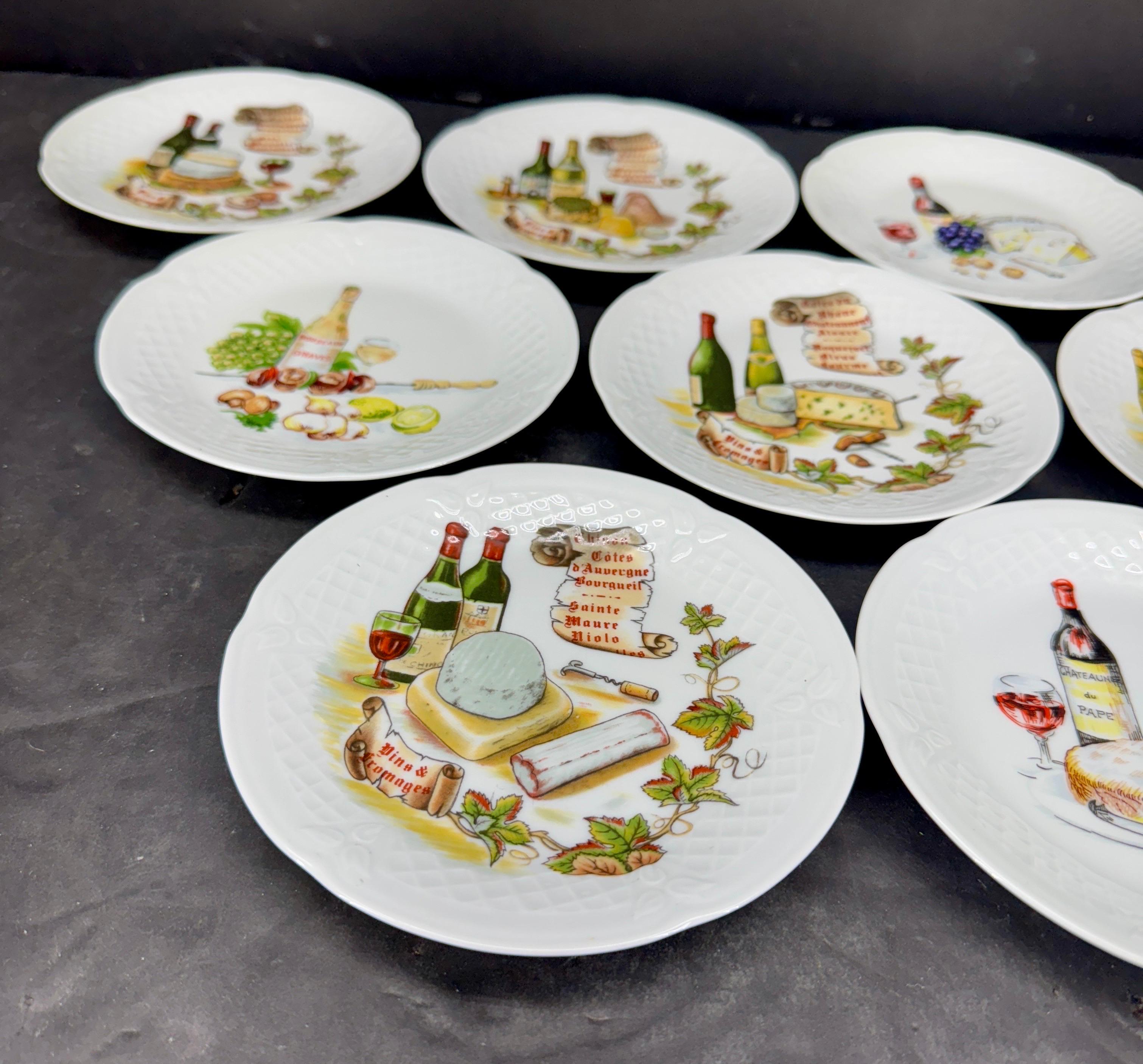 Set von französischen Limoge-Wein- Cheese-Porzellan-Applikationentellern im Angebot 7