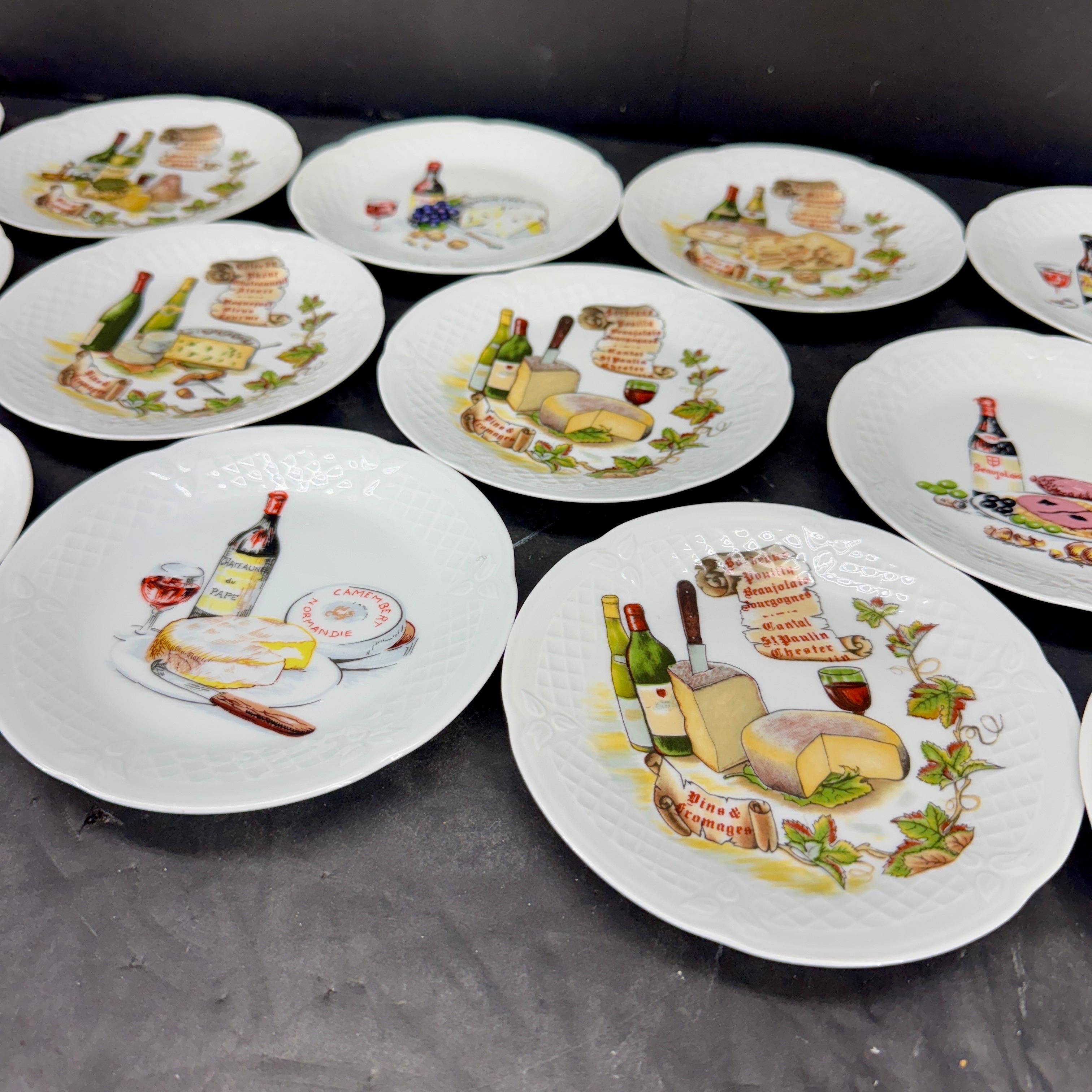 Set von französischen Limoge-Wein- Cheese-Porzellan-Applikationentellern (Französische Provence) im Angebot