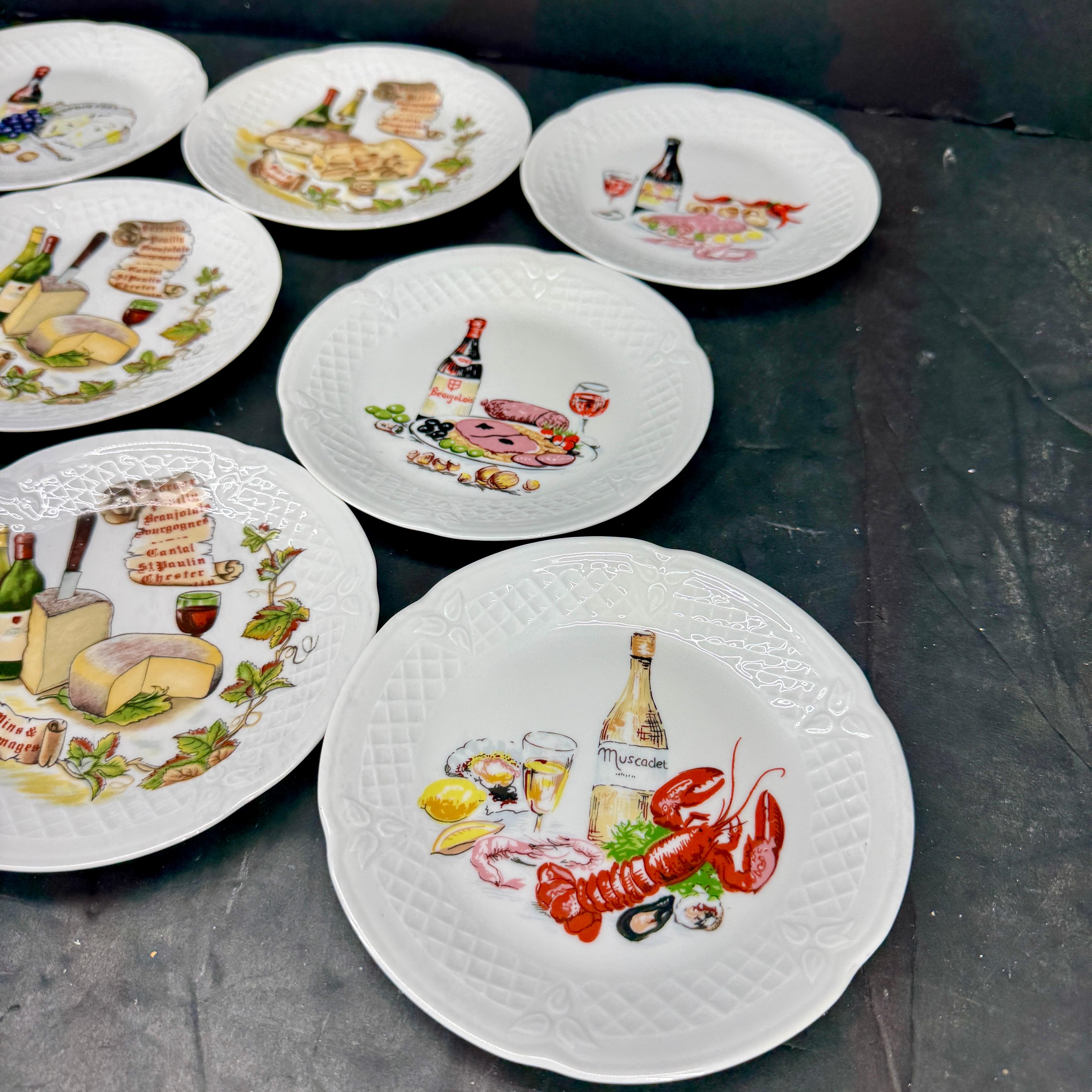 Set von französischen Limoge-Wein- Cheese-Porzellan-Applikationentellern (20. Jahrhundert) im Angebot