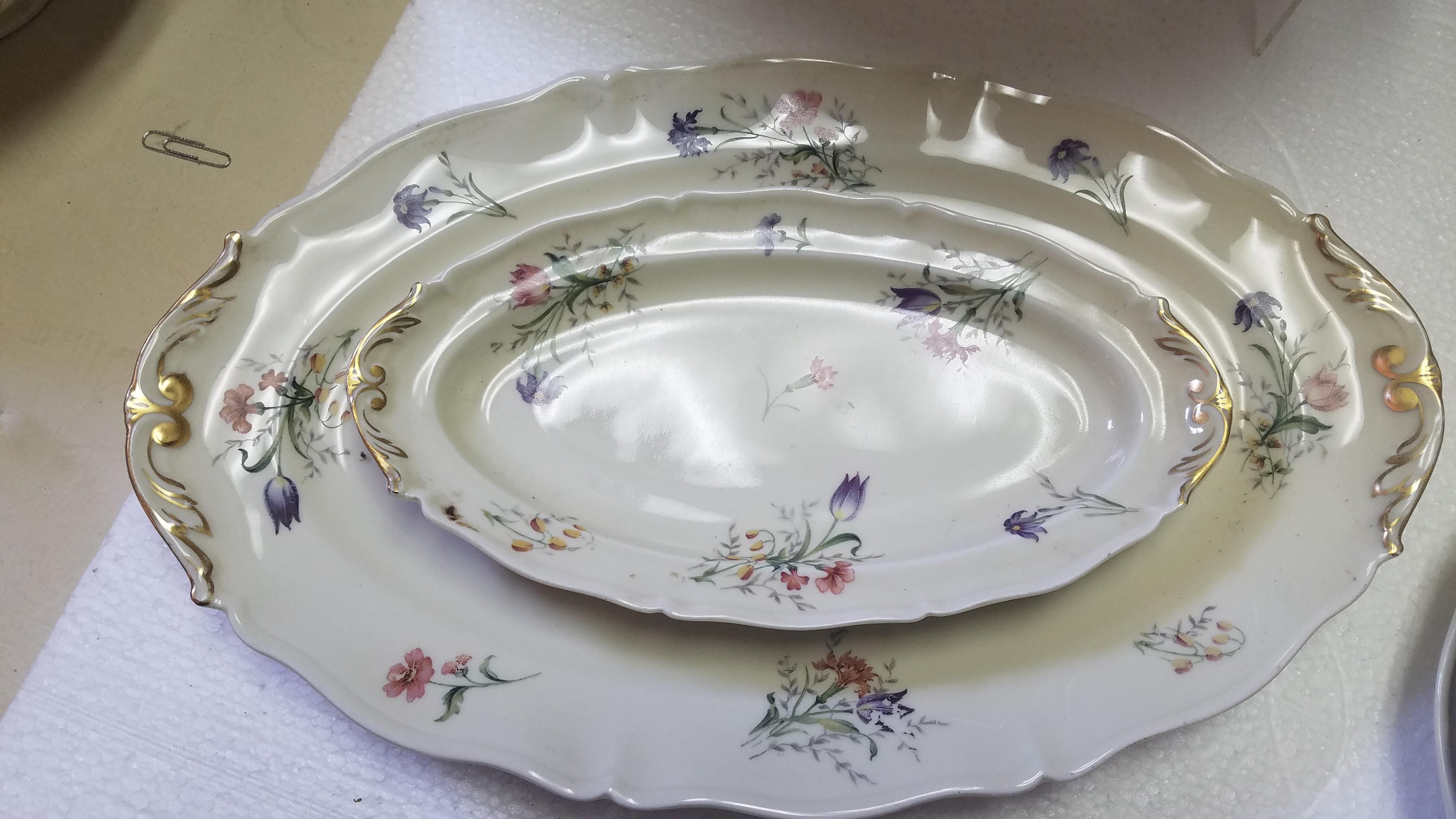 Set of French Limoges Dinnerware, 26 Pieces For Sale 4