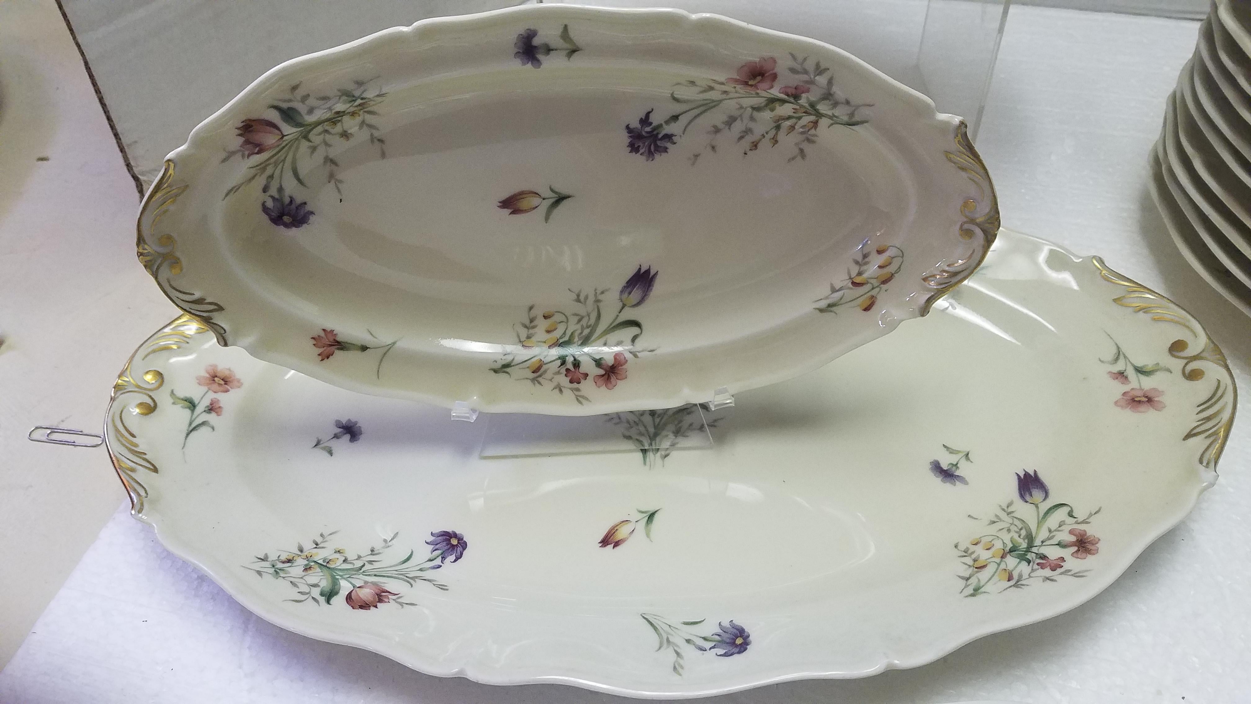Porcelain Set of French Limoges Dinnerware, 29 Pieces For Sale