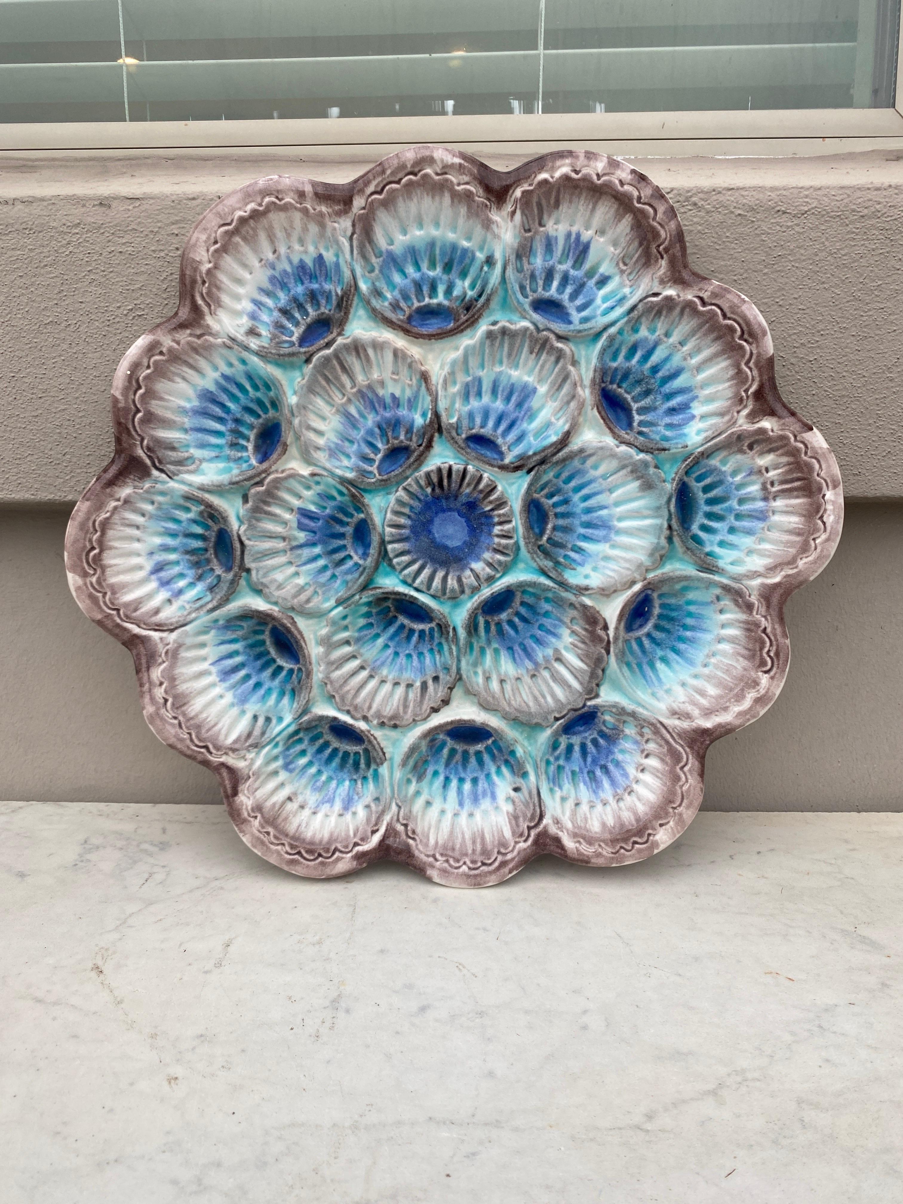 Mid-Century Modern Set of French Majolica Oyster Plates & Platter Marcel Guillot, circa 1950 For Sale