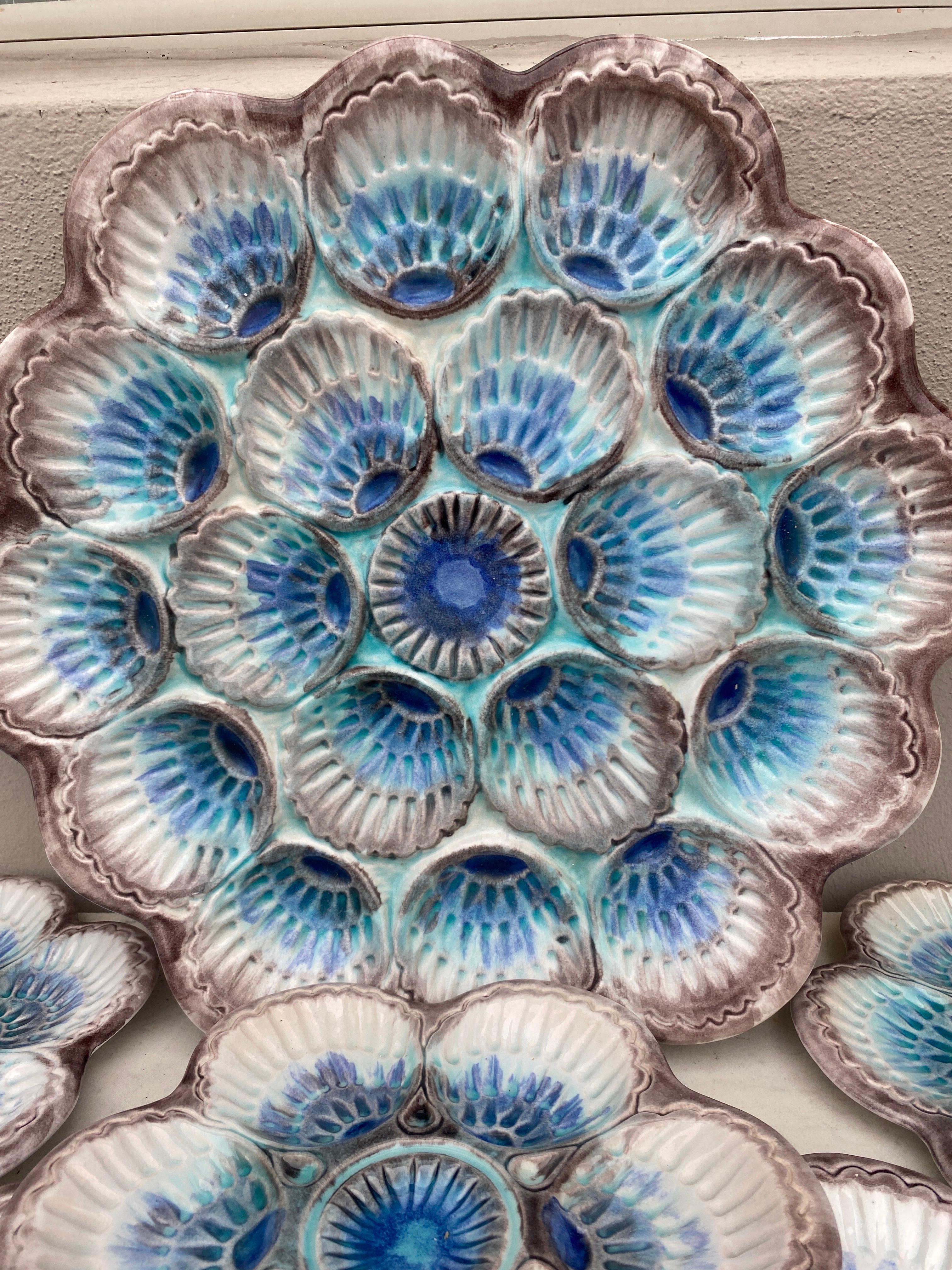 Mid-20th Century Set of French Majolica Oyster Plates & Platter Marcel Guillot, circa 1950 For Sale