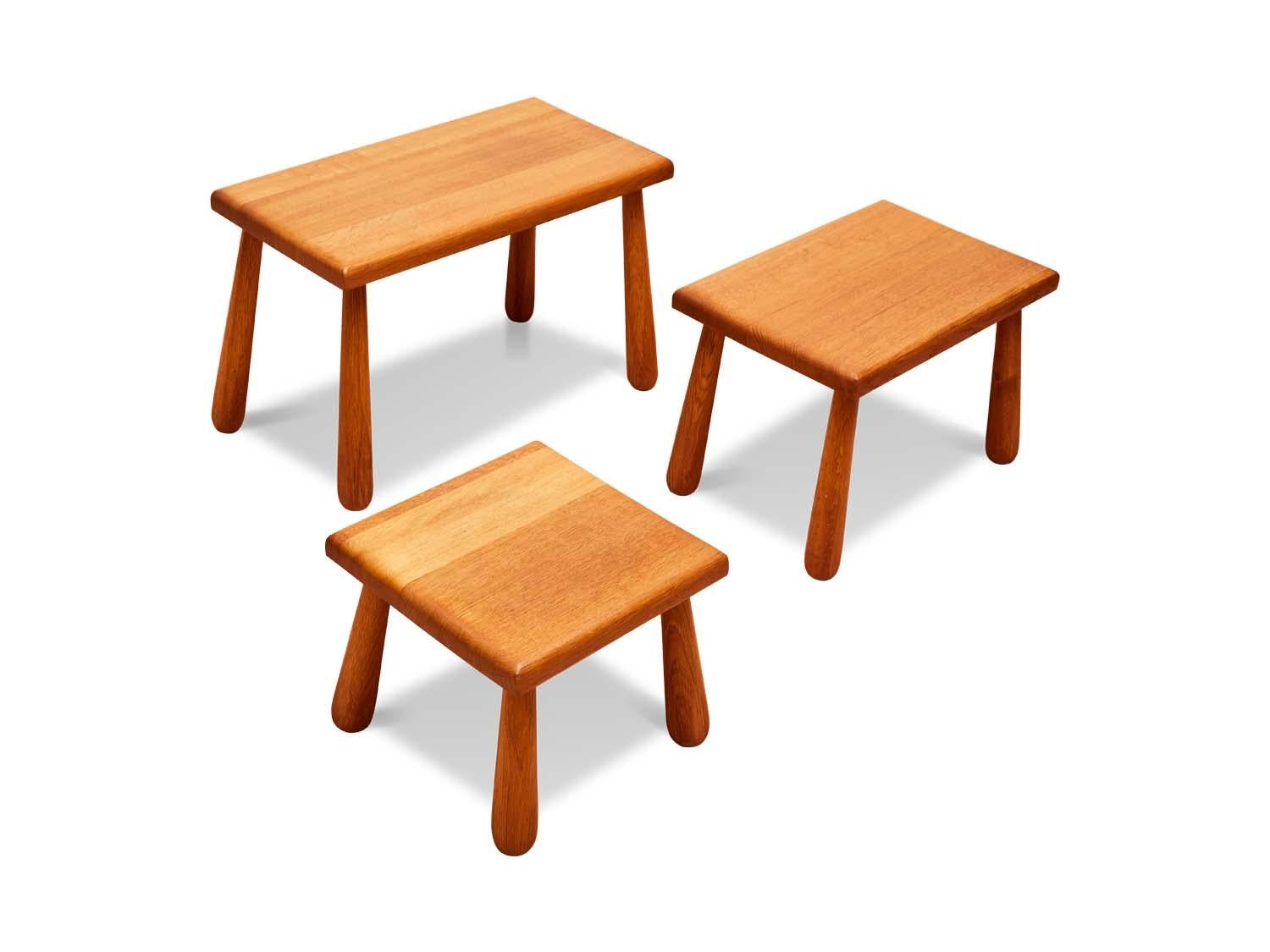 Set of French Oak Nesting Stools In Excellent Condition In Los Angeles, CA