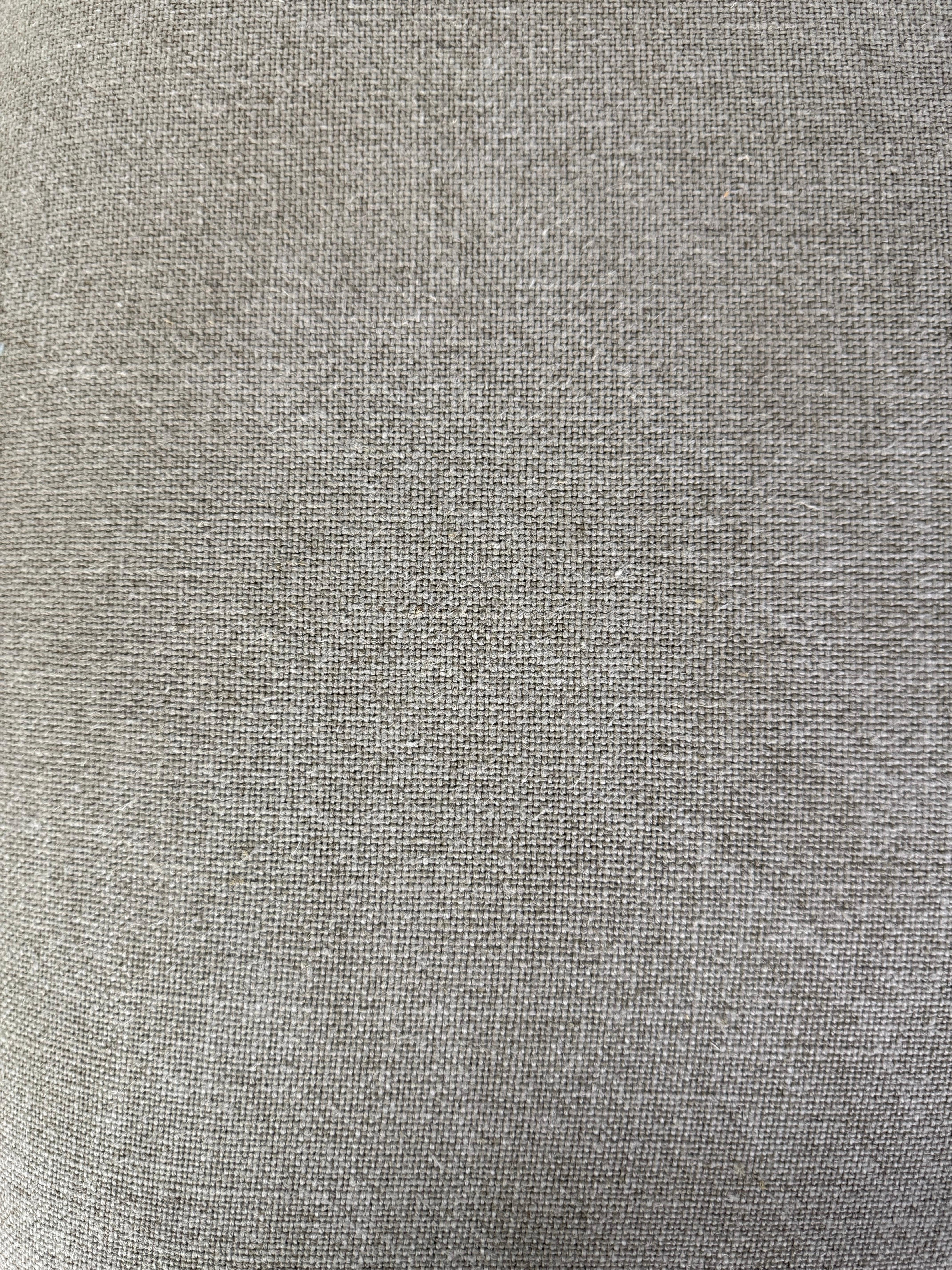 Ensemble de chaises de salle à manger peintes en français C.I.C. en vente 10