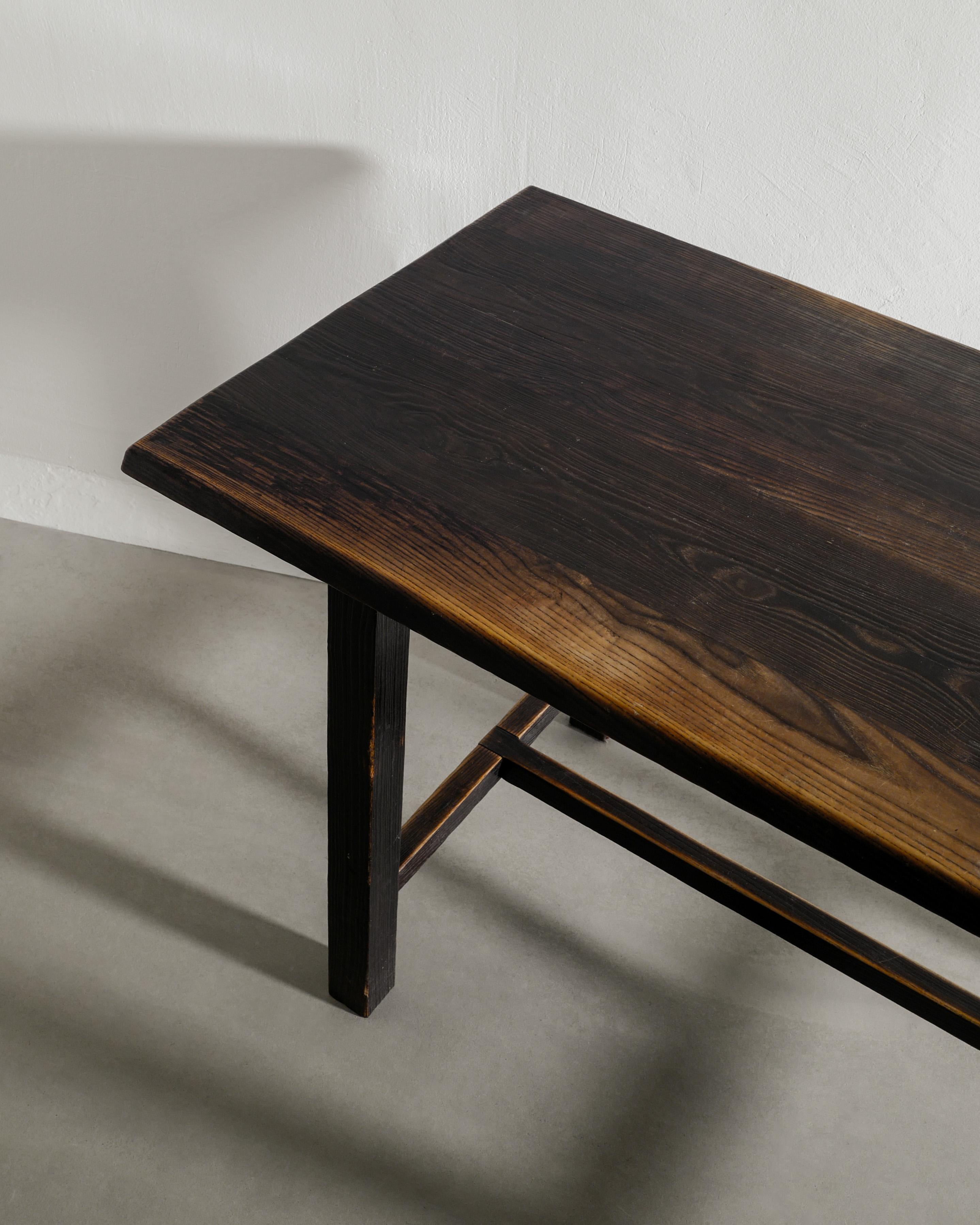 Chêne Ensemble de canapé, table et tabourets en bois rustique français du milieu du siècle en Oak Oak foncé, années 1950 en vente
