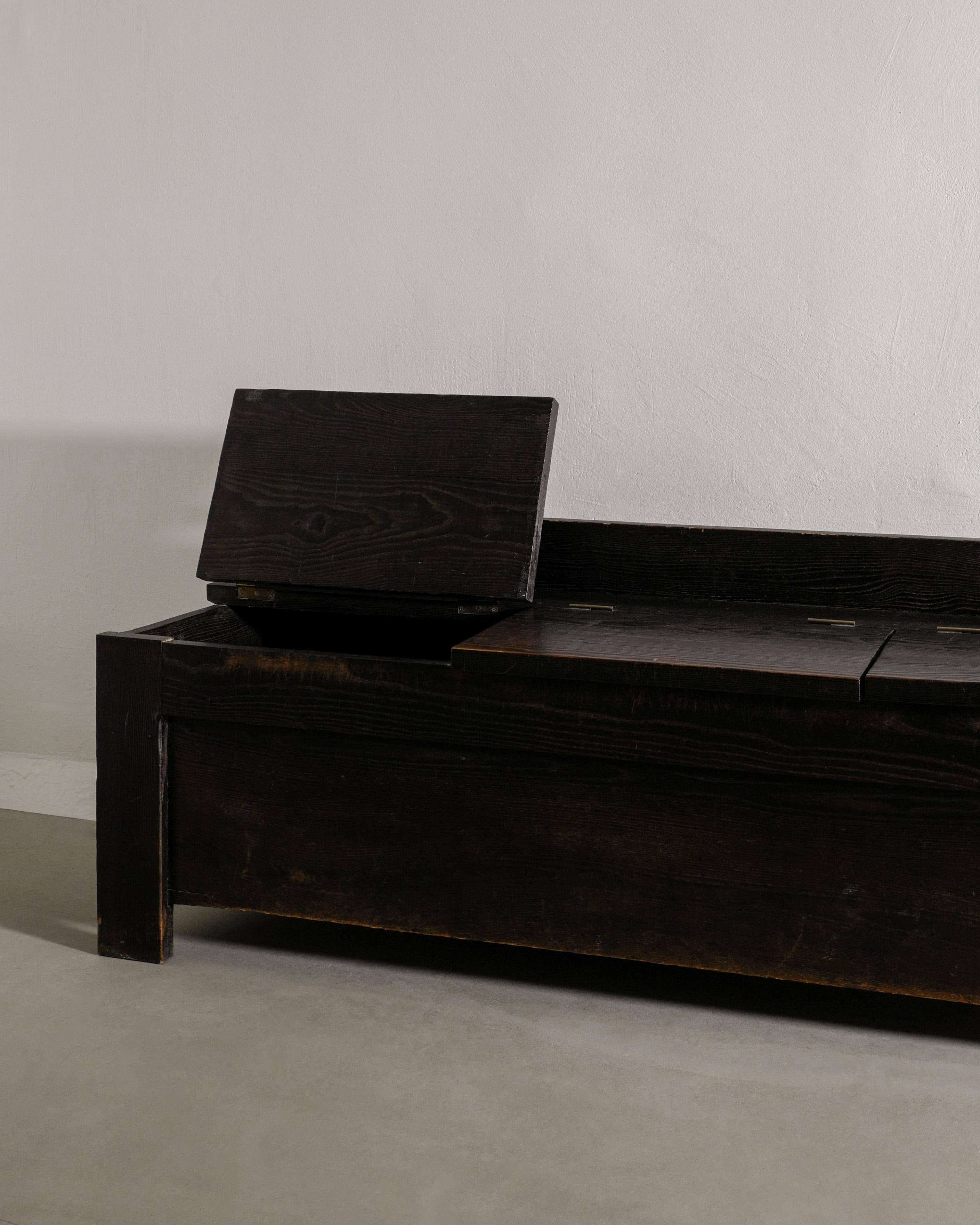 Ensemble de canapé, table et tabourets en bois rustique français du milieu du siècle en Oak Oak foncé, années 1950 en vente 2