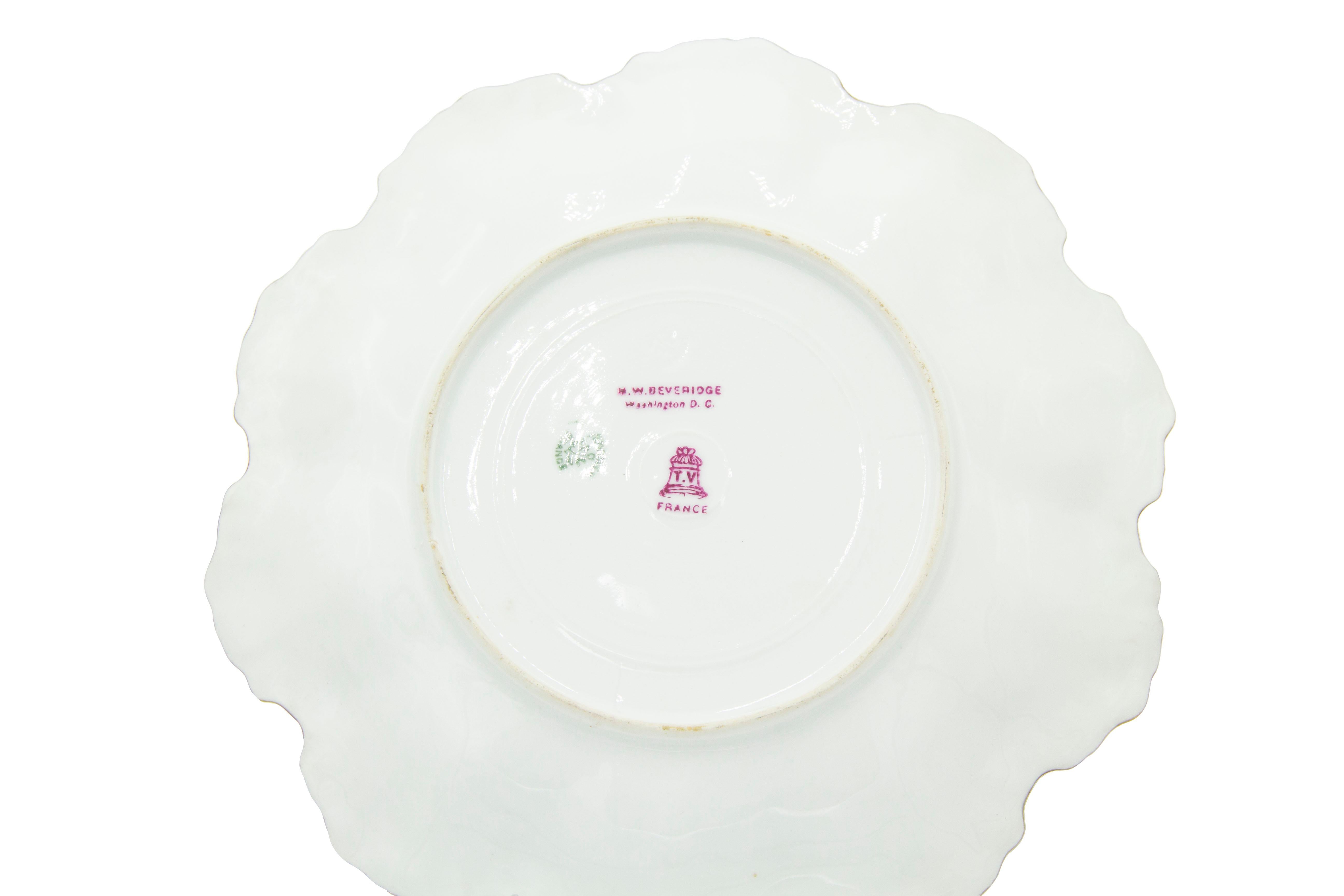 Set of French Victorian Limoges Porcelain Plates In Good Condition For Sale In New York, NY