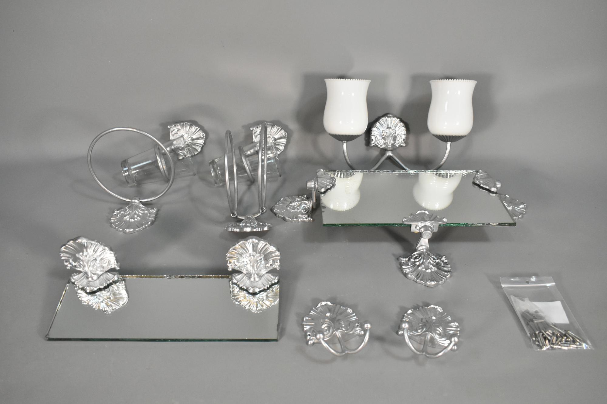 Set of French Vintage Bathroom Accessories For Sale 5