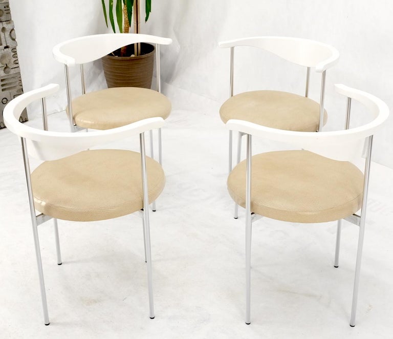 Set of Fritz Hansen Round Teak Dining Table & 4 Barrel Back Arm Chairs For Sale 9