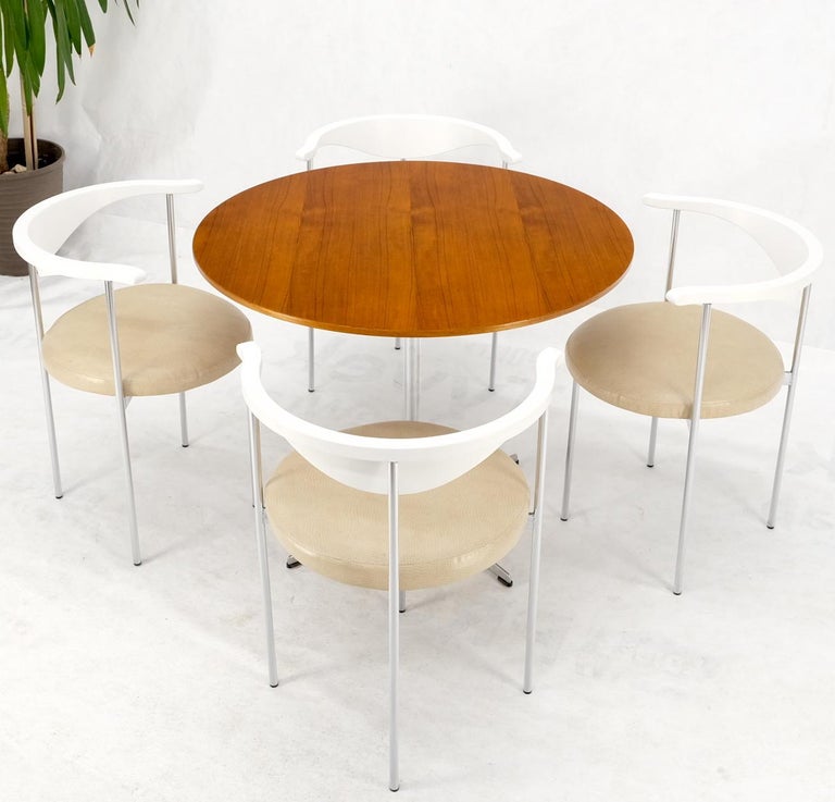 Mid-Century Modern Set of Fritz Hansen Round Teak Dining Table & 4 Barrel Back Arm Chairs For Sale