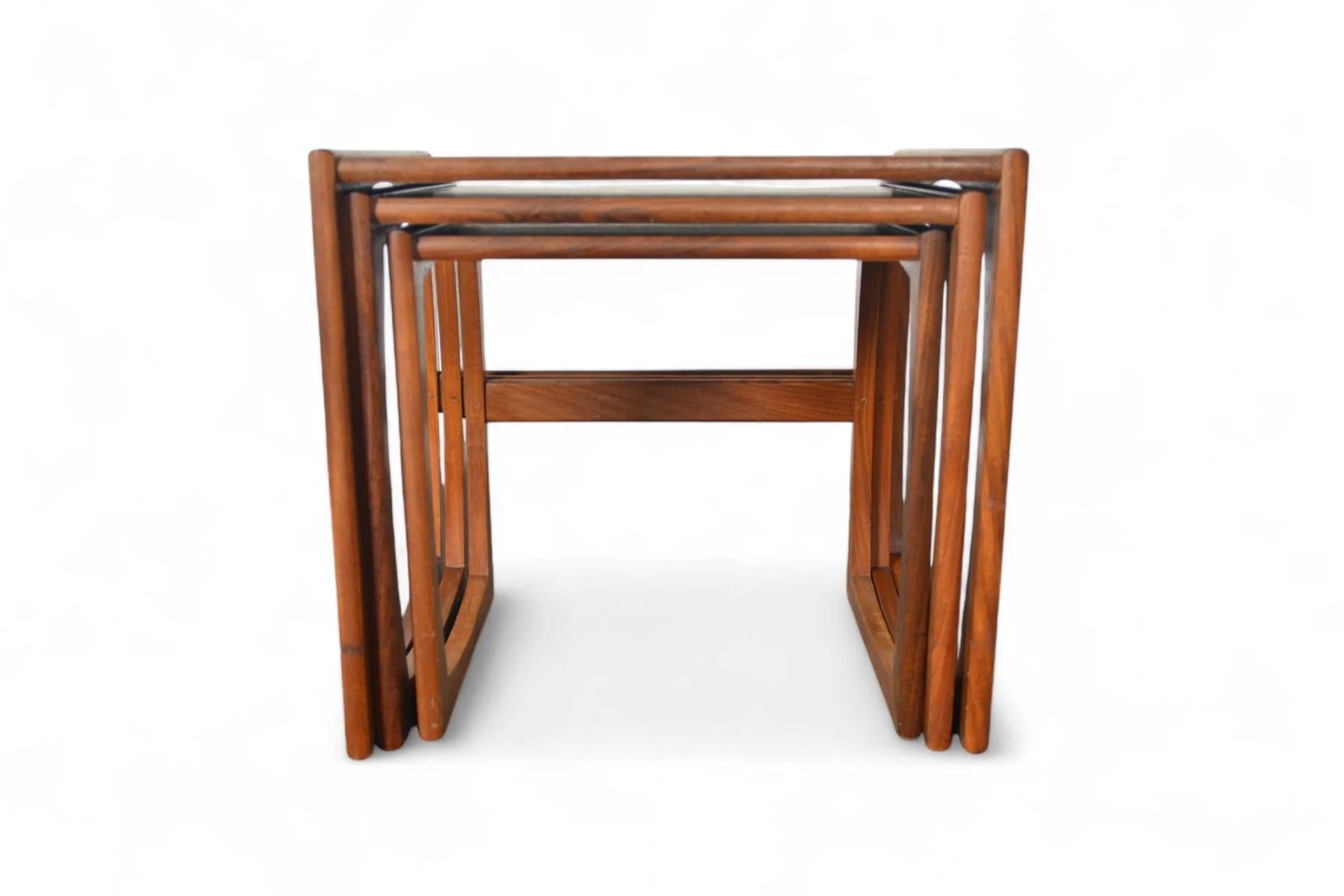 English Set of G Plan Quadrille Nesting Tables in Teak #1 For Sale