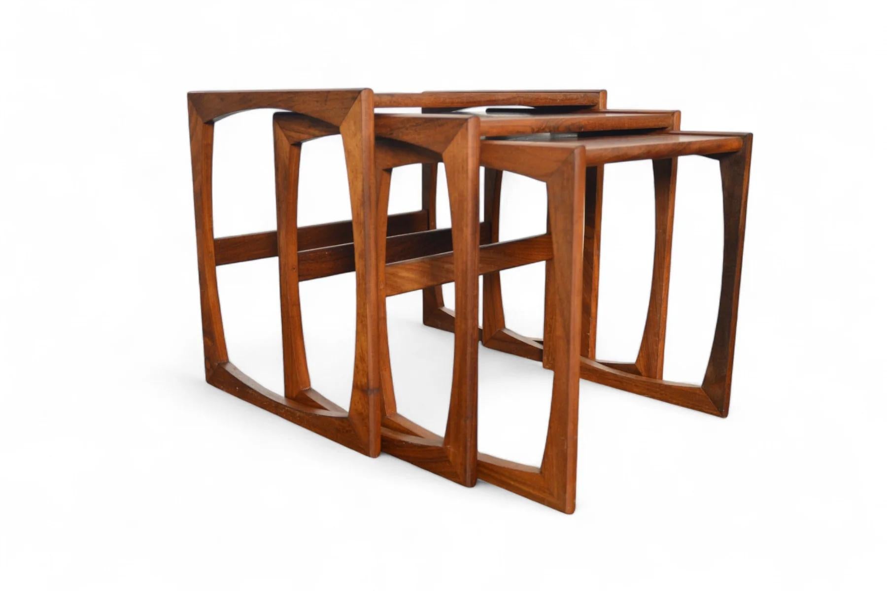 20th Century Set of G Plan Quadrille Nesting Tables in Teak #1 For Sale