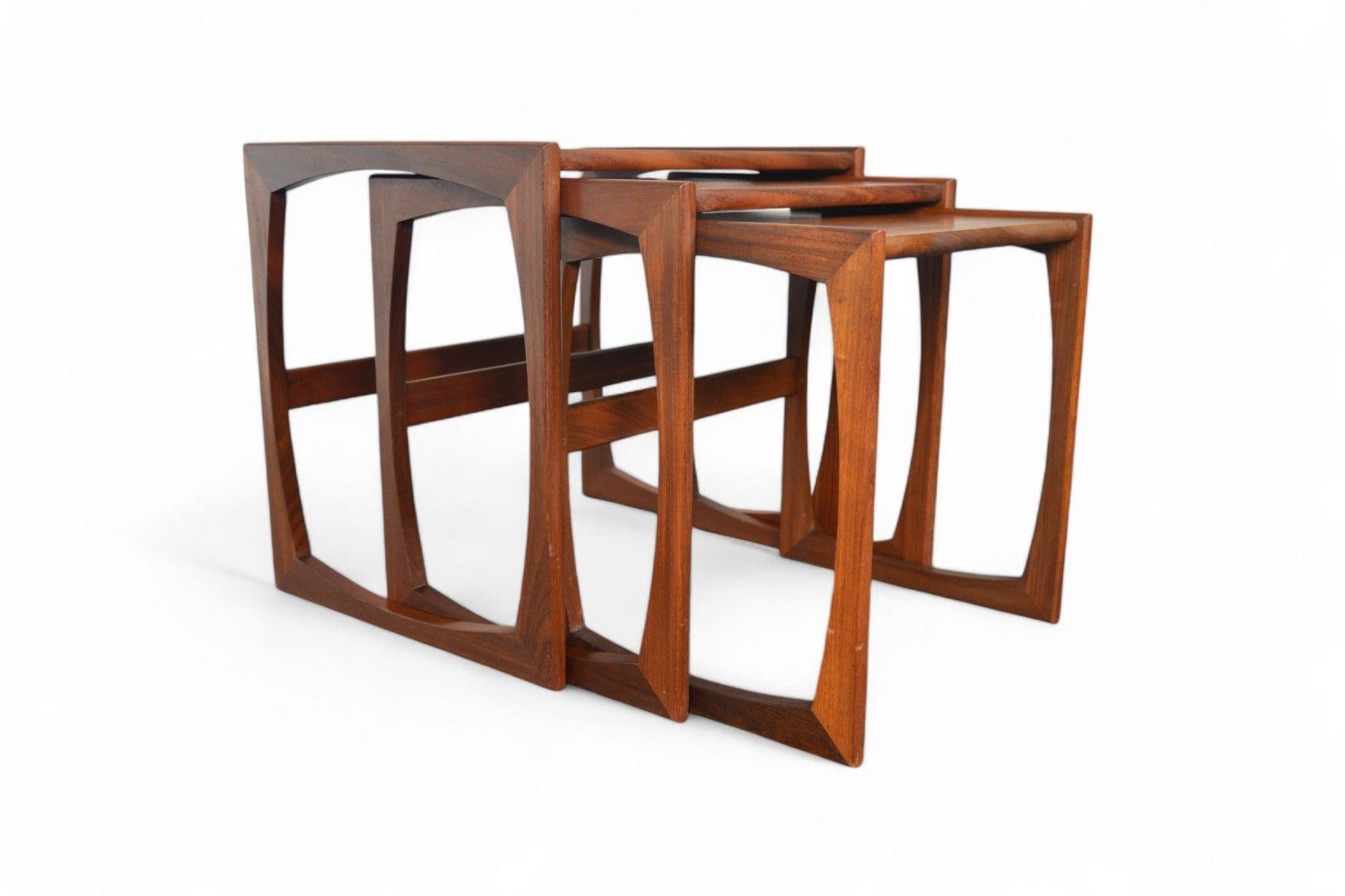 Set of G Plan Quadrille Nesting Tables in Teak #3 In Good Condition For Sale In Berkeley, CA