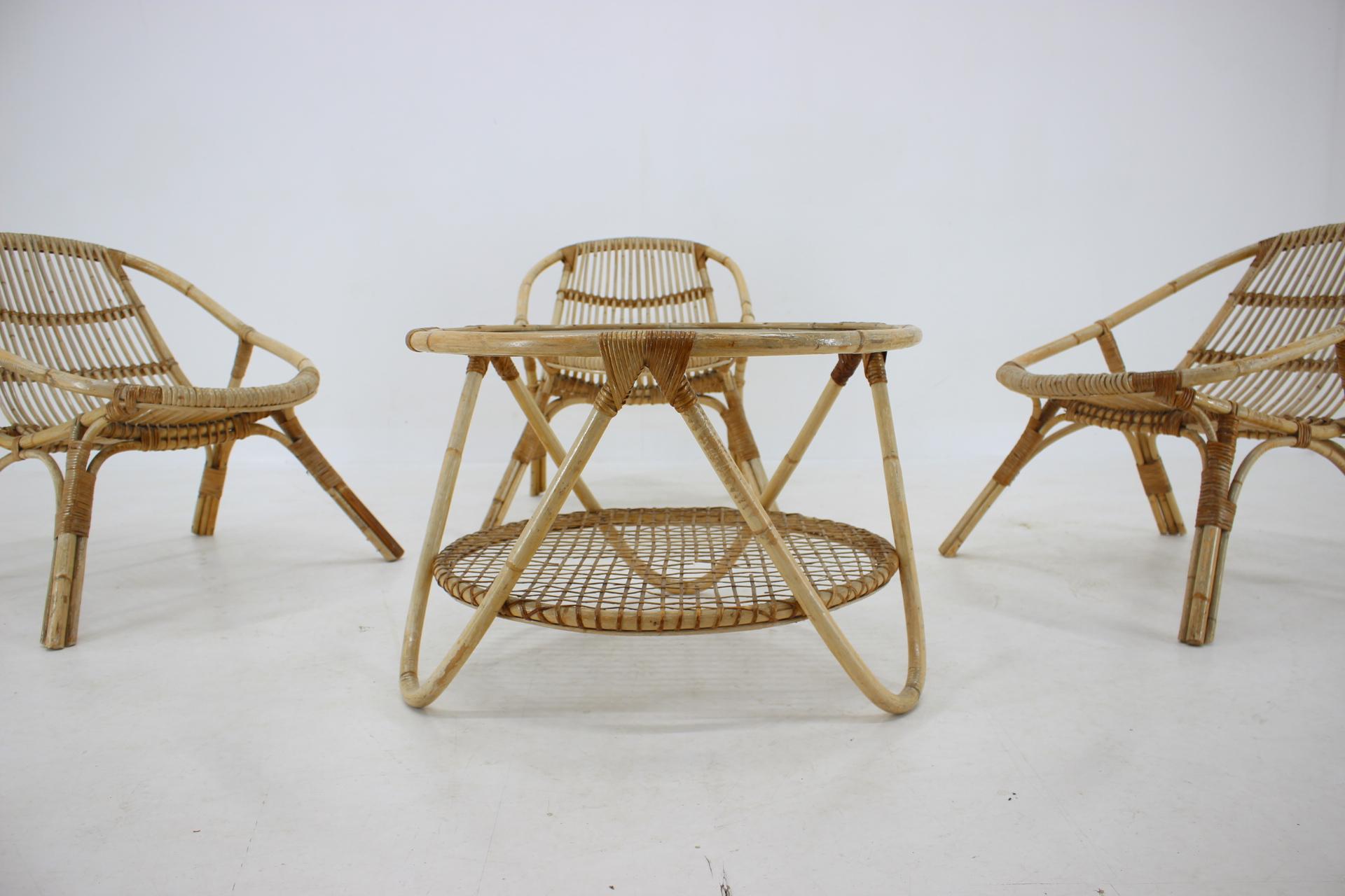 Mid-Century Modern Ensemble de tables en rotin de jardin ou d'intérieur et trois fauteuils par Alan Fuchs, 1970 en vente