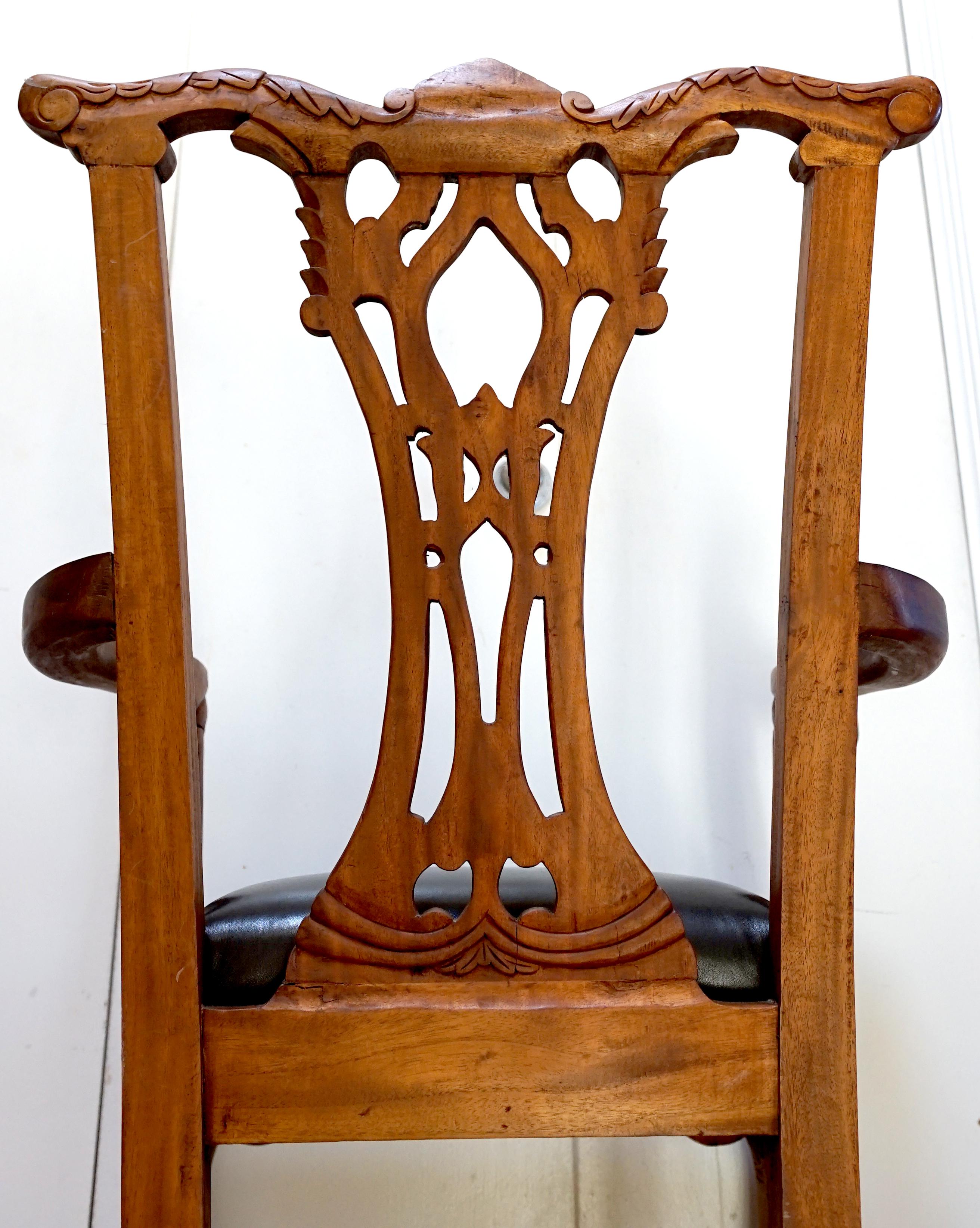 Leder und Mahagoni handgeschnitzt im Chippendale-Stil, Sessel im George-III-Stil im Angebot 7