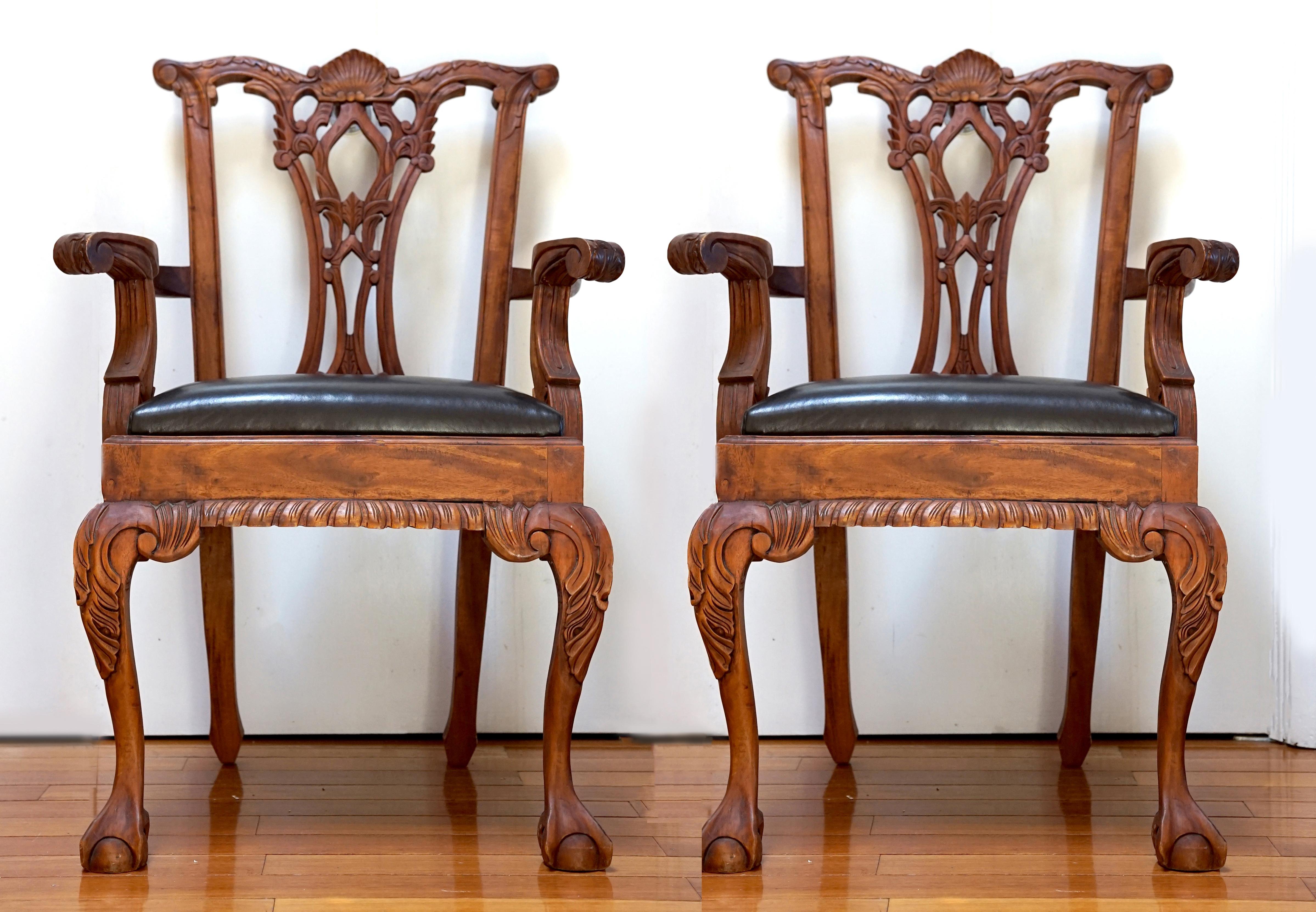 Leather and Mahogany Hand Carved Chippendale Style Set of George III Armchairs In Good Condition For Sale In Lomita, CA