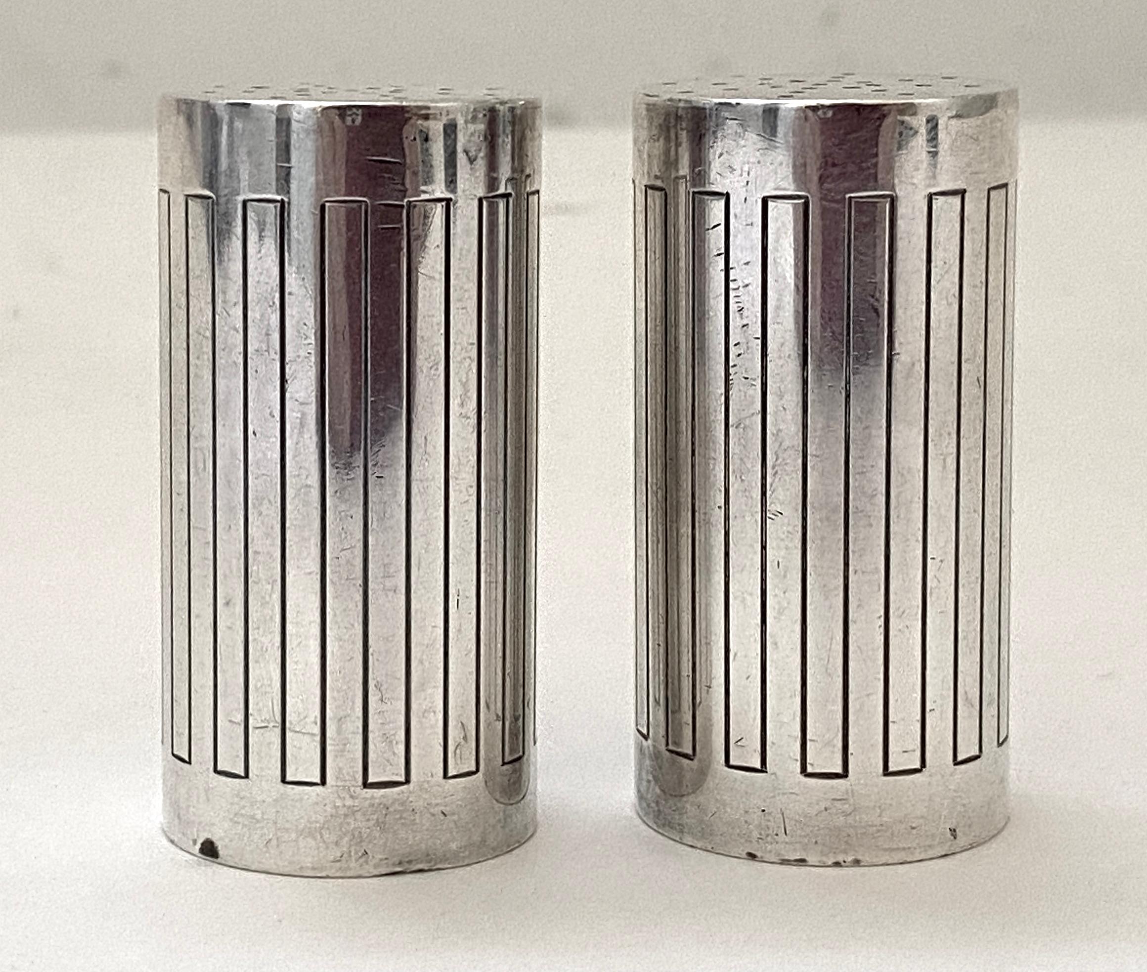 Set of Georj Jensen Salt Shakers In Good Condition For Sale In West Palm Beach, FL
