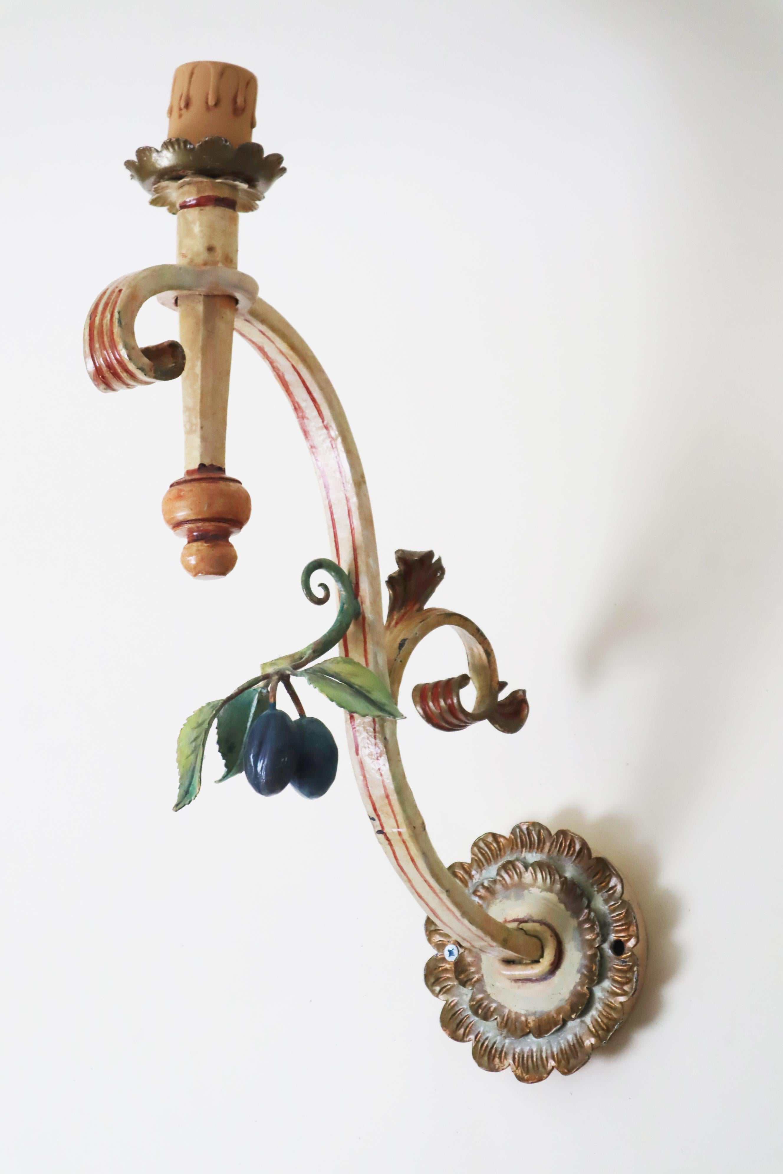 Ensemble d'appliques géantes forgées à la main Pomme, prune et poire en vente 5