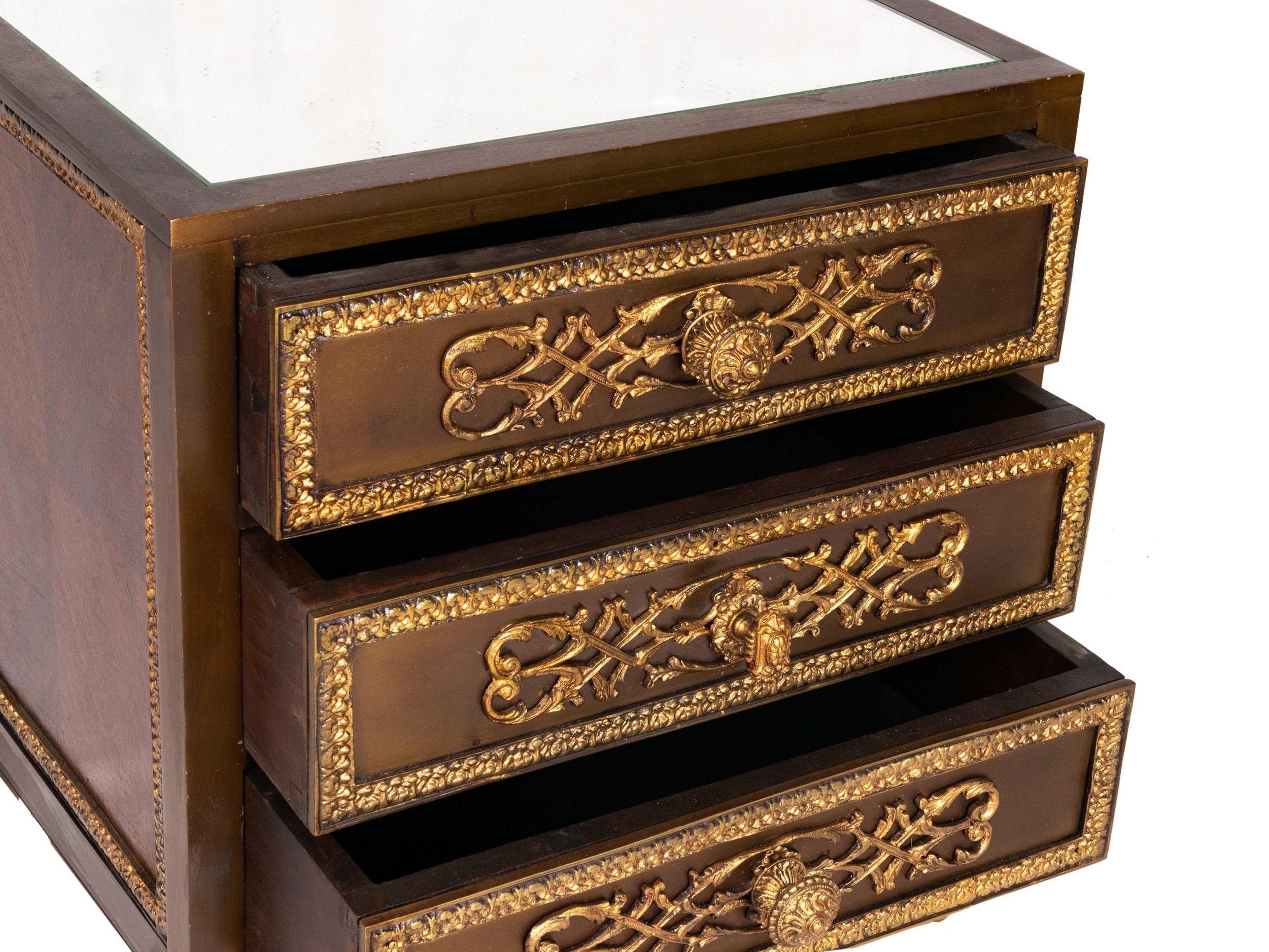 Metal Set Of Gilded Bronze Louis XV Bedside Tables, 20th Century For Sale