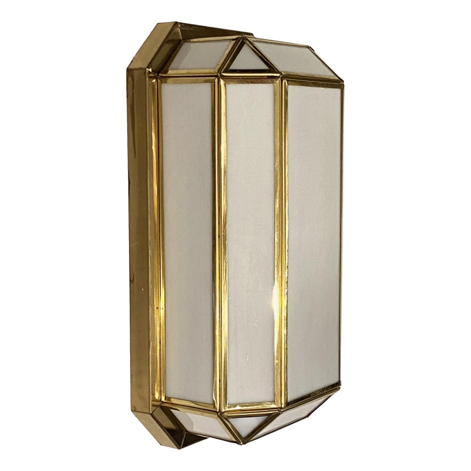 Doré Ensemble de luminaires dorés avec inserts en verre, vendus individuellement en vente