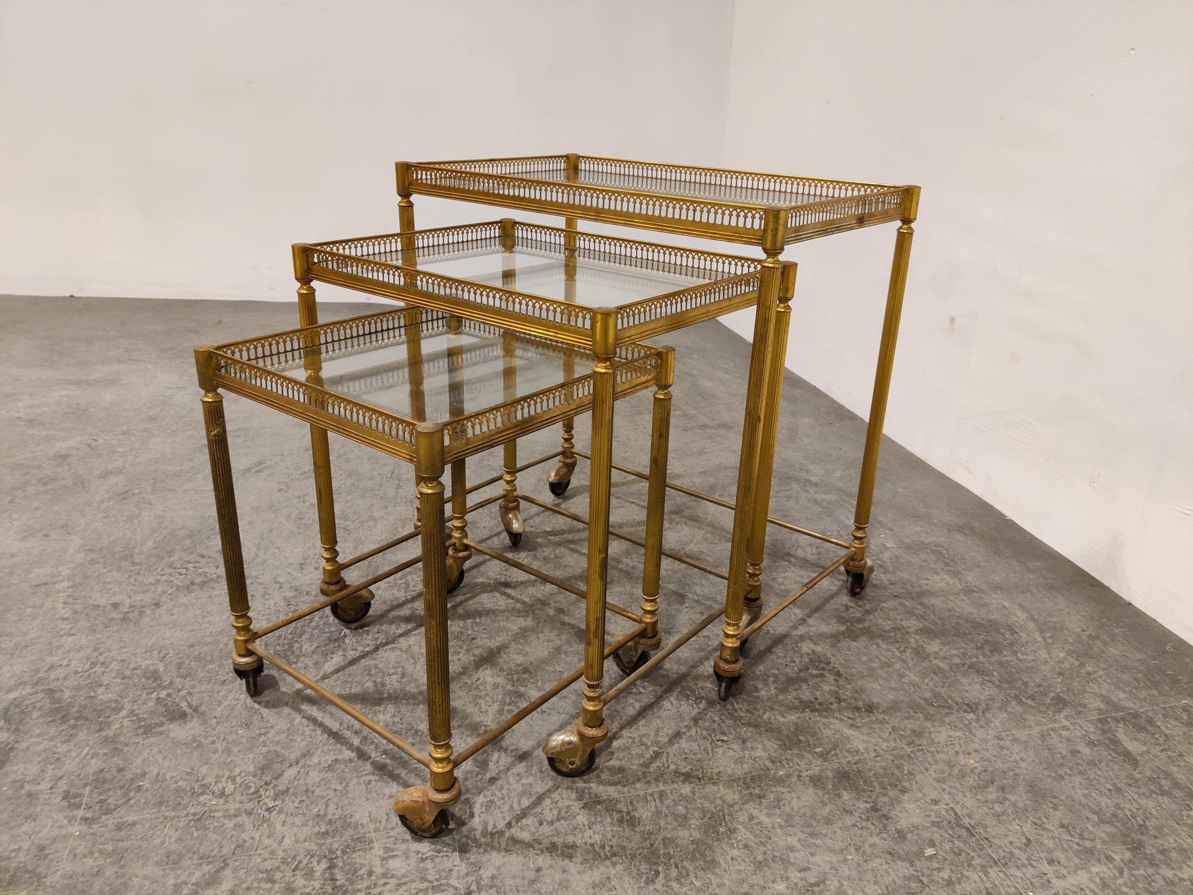 Set of Gilt Metal Neoclassical Nesting Tables, 1950s In Fair Condition In HEVERLEE, BE