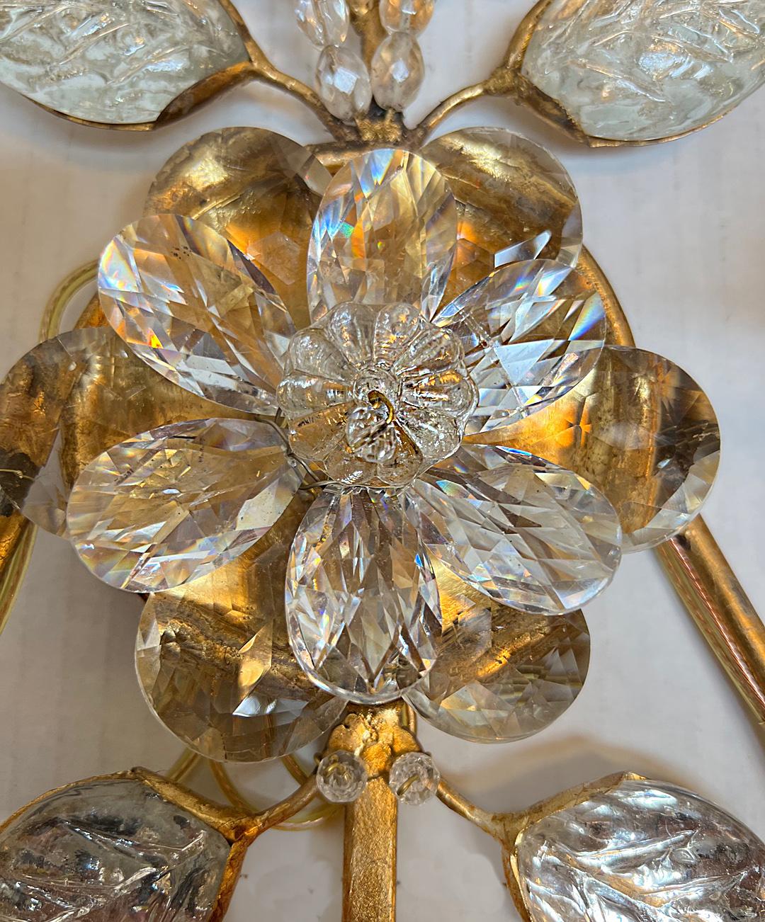 Set of Gilt Metal Sconces with Molded Glass Leaves. Sold in Pairs In Good Condition For Sale In New York, NY