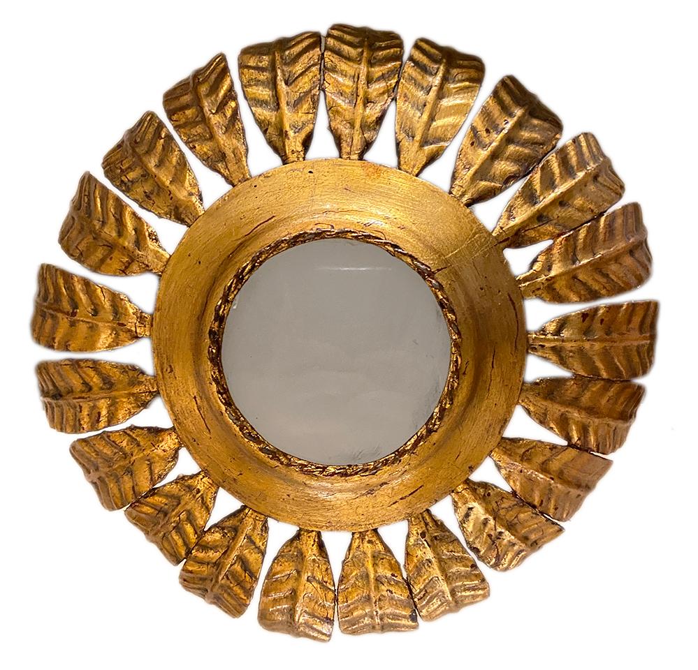 Européen Ensemble de lampes en métal doré Sunburst, vendues individuellement en vente