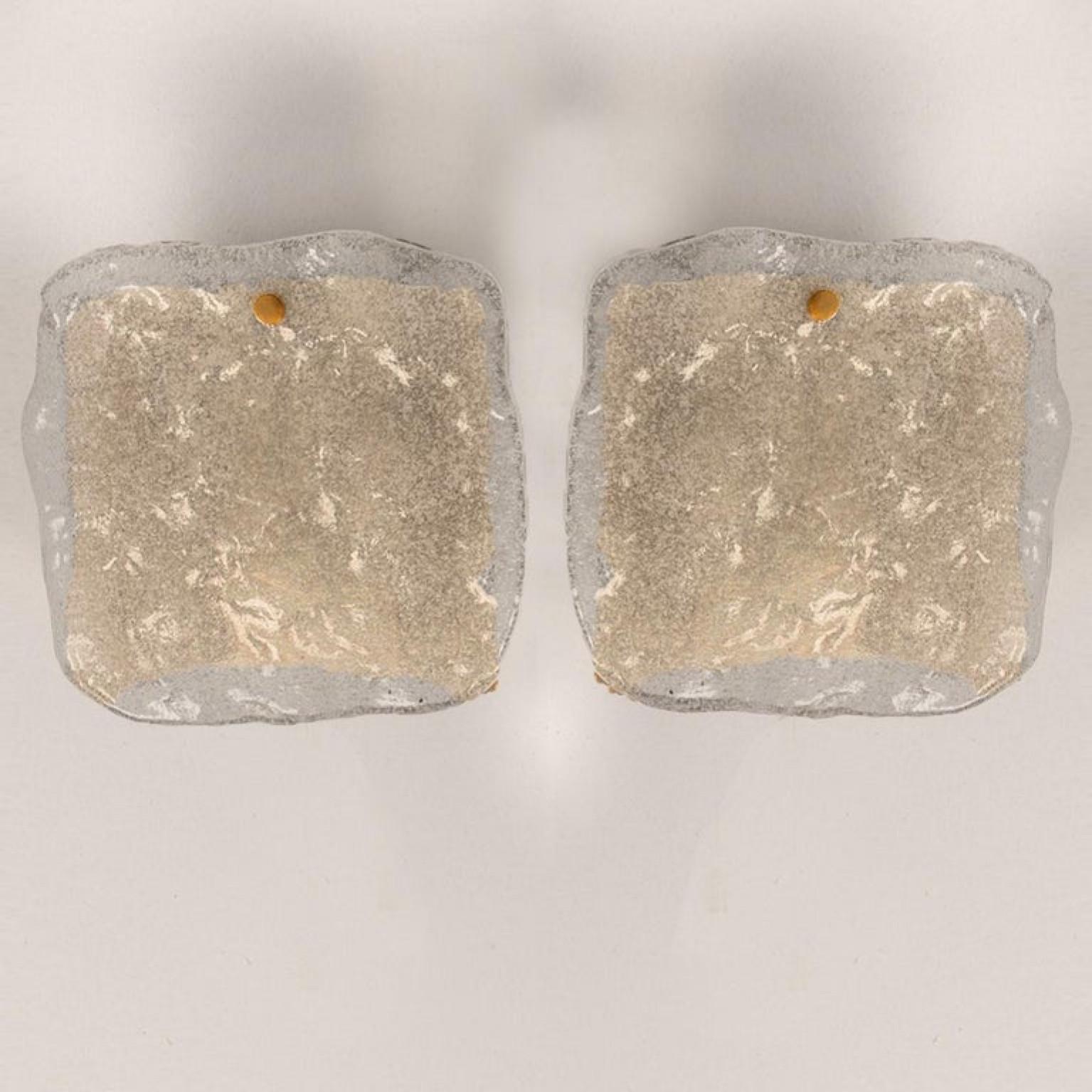 Conjunto de lámparas de cristal y latón diseñadas por J.T. Kalmar, Austria, años 60 en venta 4