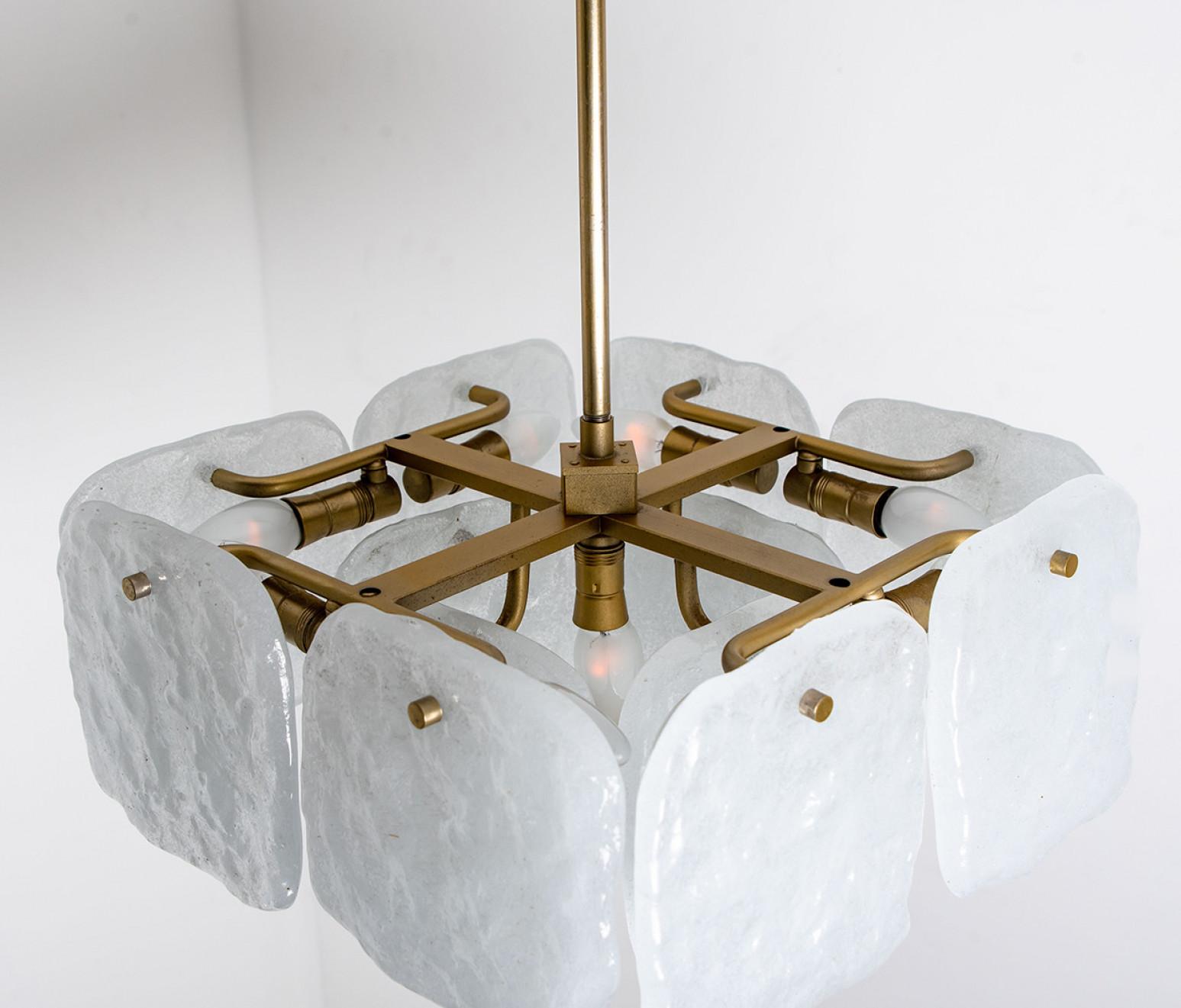 Ensemble de luminaires en verre et en laiton conçus par J.T Kalmar, Autriche, années 1960 en vente 6