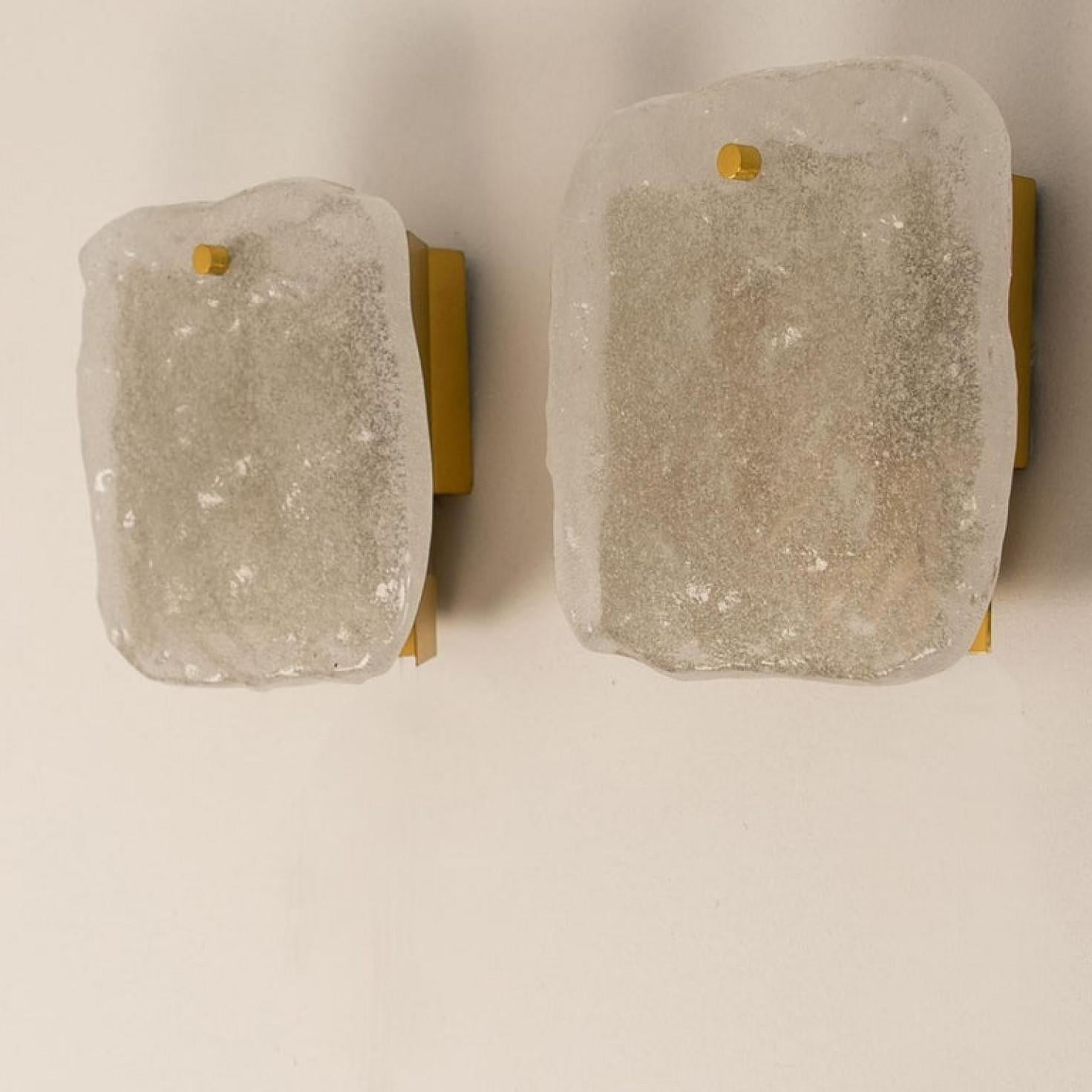Conjunto de lámparas de cristal y latón diseñadas por J.T. Kalmar, Austria, años 60 en venta 6