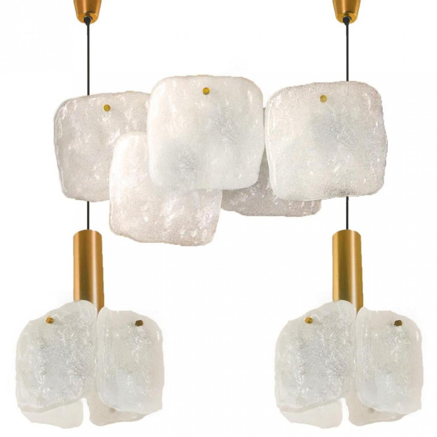 Conjunto de lámparas de cristal y latón diseñadas por J.T. Kalmar, Austria, años 60 en venta 9