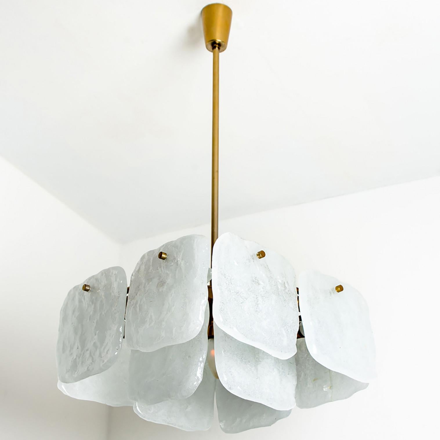 Mid-Century Modern Ensemble de luminaires en verre et en laiton conçus par J.T Kalmar, Autriche, années 1960 en vente