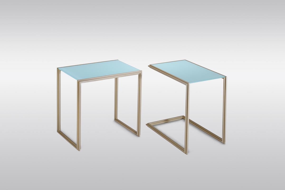 Model: PT5
Frame material: Brass
Frame finish: Golden sand
Top: Tempered glass
Top finish: White green
Dimensions: 33 x 47.5 x high 46.5 cm
(W x D x H): 13 x 18.7 x high 18.4 cm

We made these tables to be used as bedside tables to go with a P.