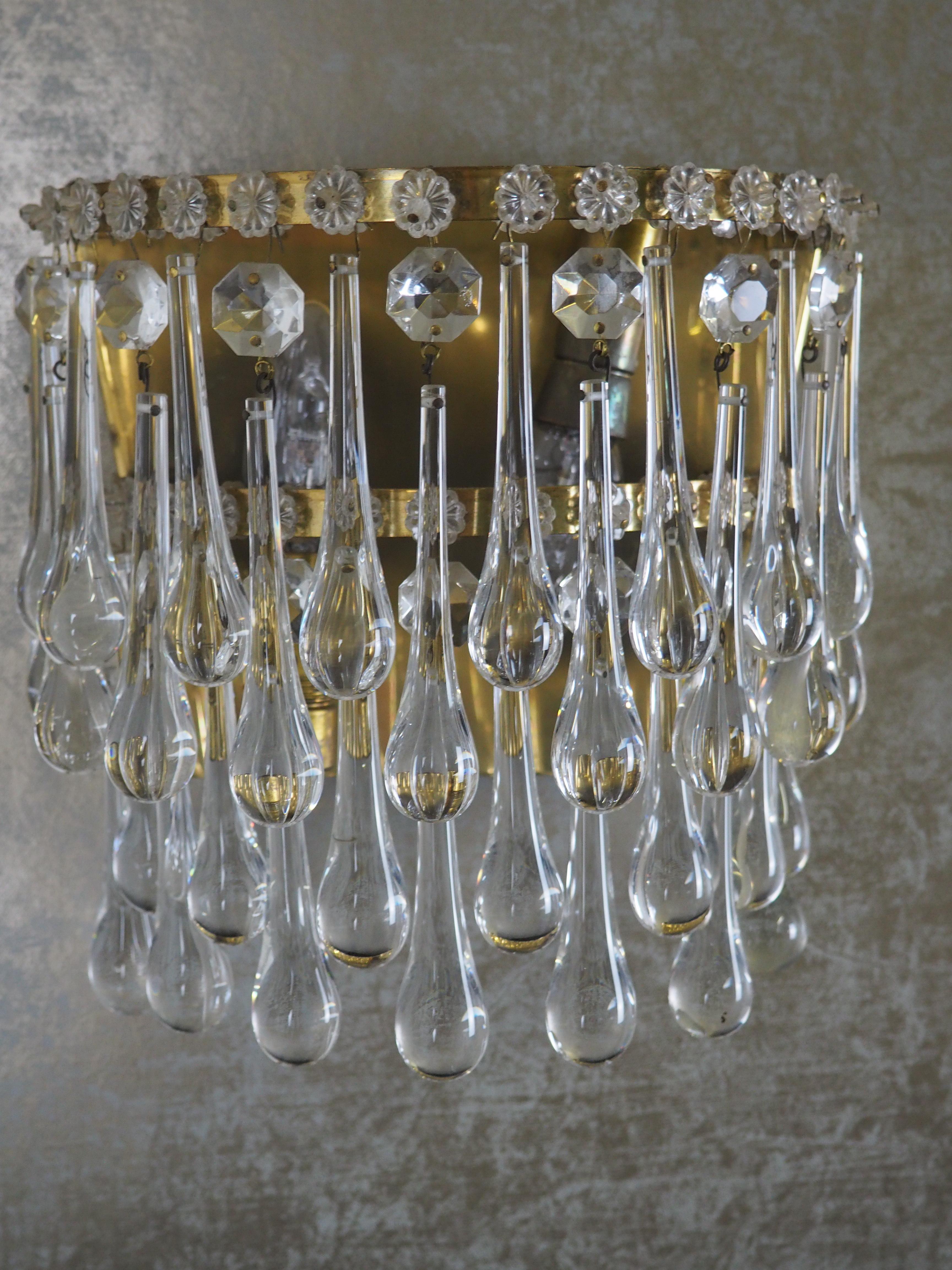 Mid-Century Murano Glass Tear Drop Light Fixtures, circa 1960s For Sale 2