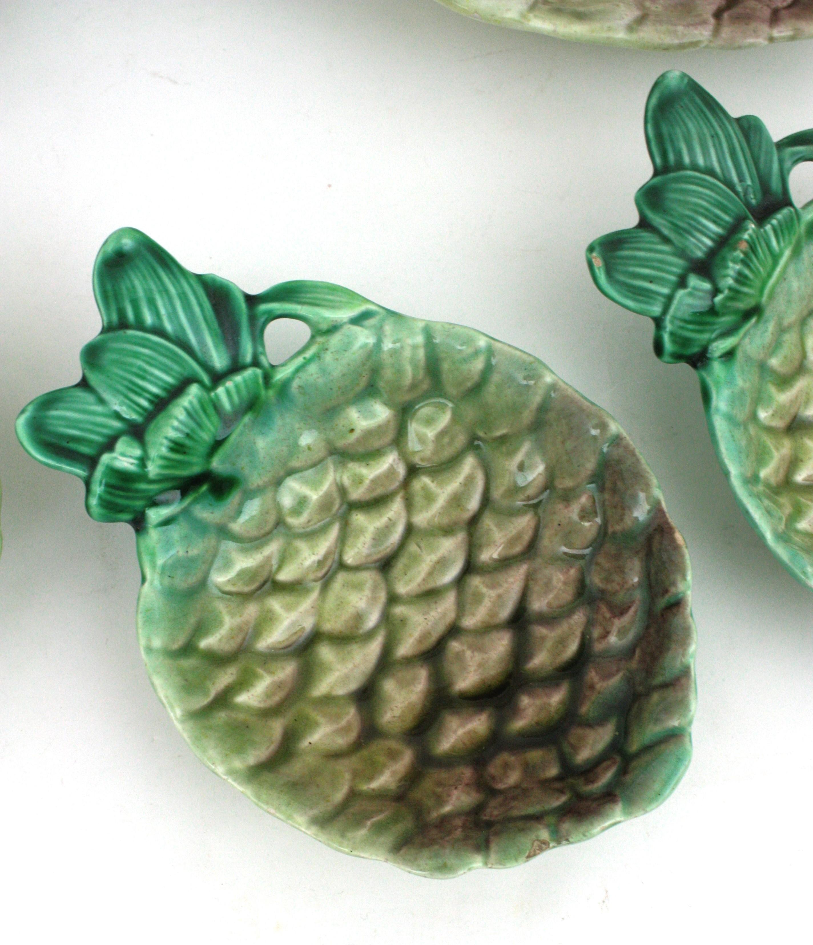Set of Glazed Ceramic Pineapple Dessert Serving or Appetizer Snack Bowls In Good Condition For Sale In Barcelona, ES