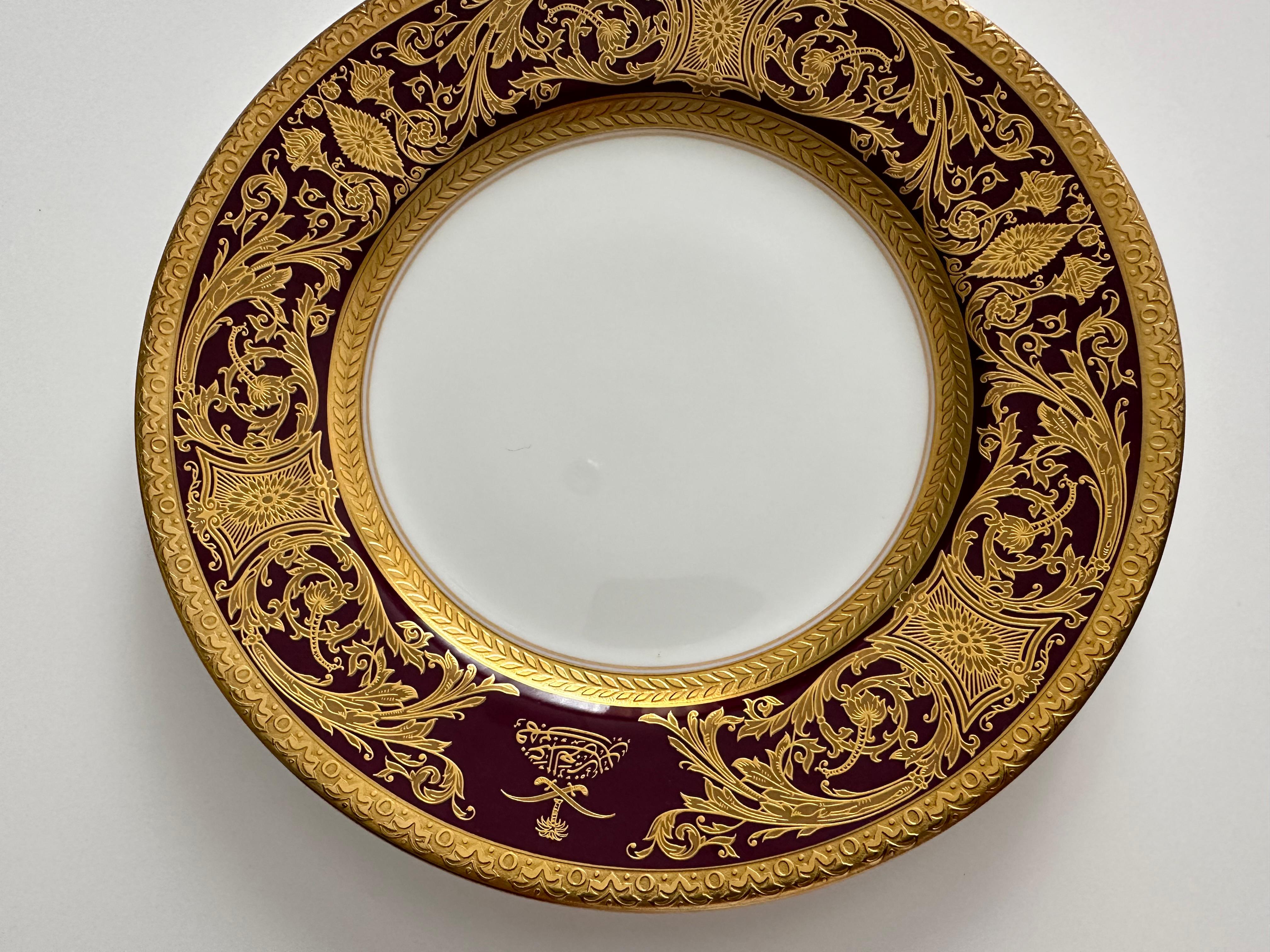 Gold Plate Set of Gold and Burgundy Decorative Plates Barocco Style by De Lamerie For Sale