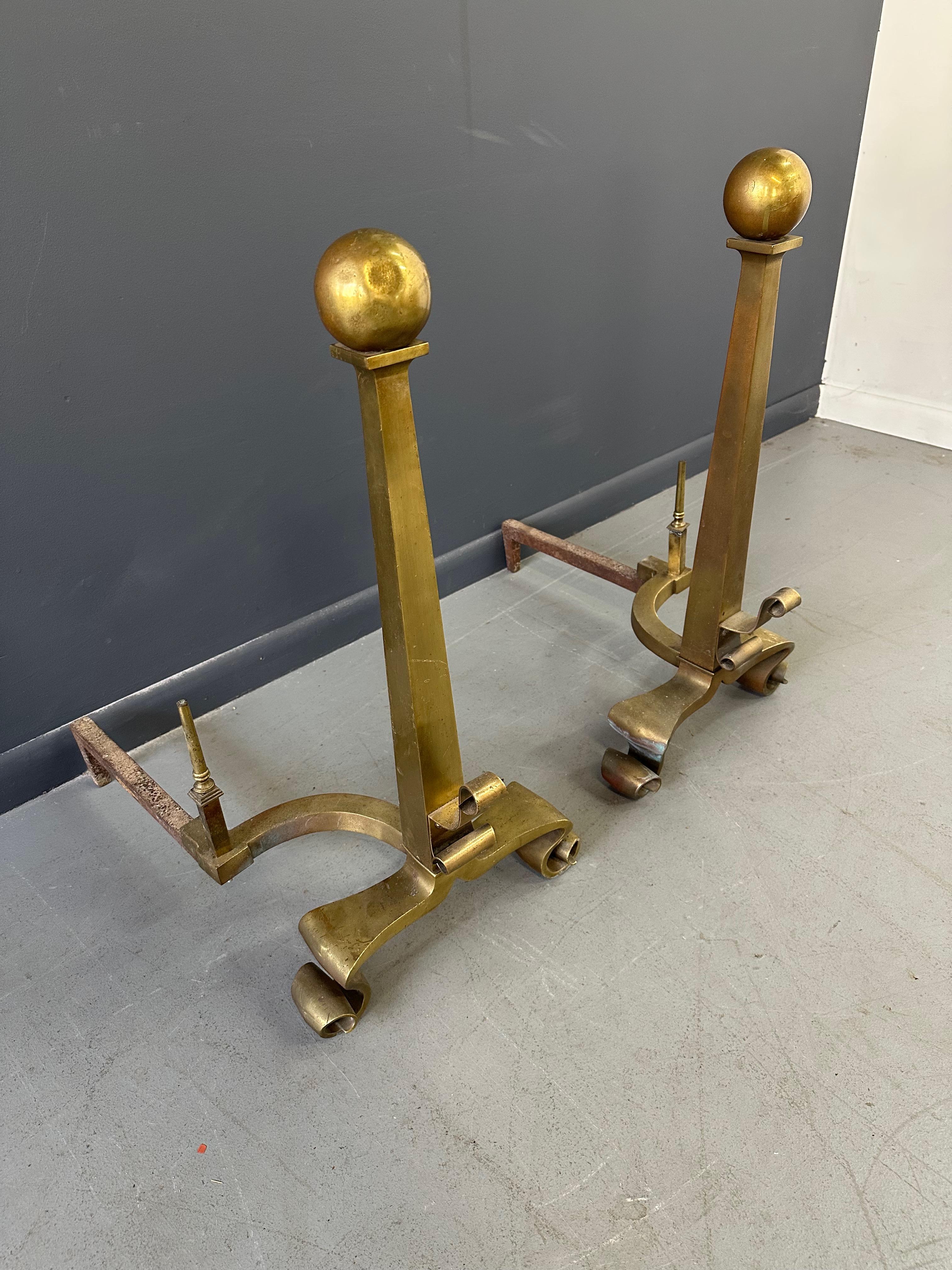 North American Set of Grand Antique Brass Columnar Andirons with Cannonball Finial For Sale