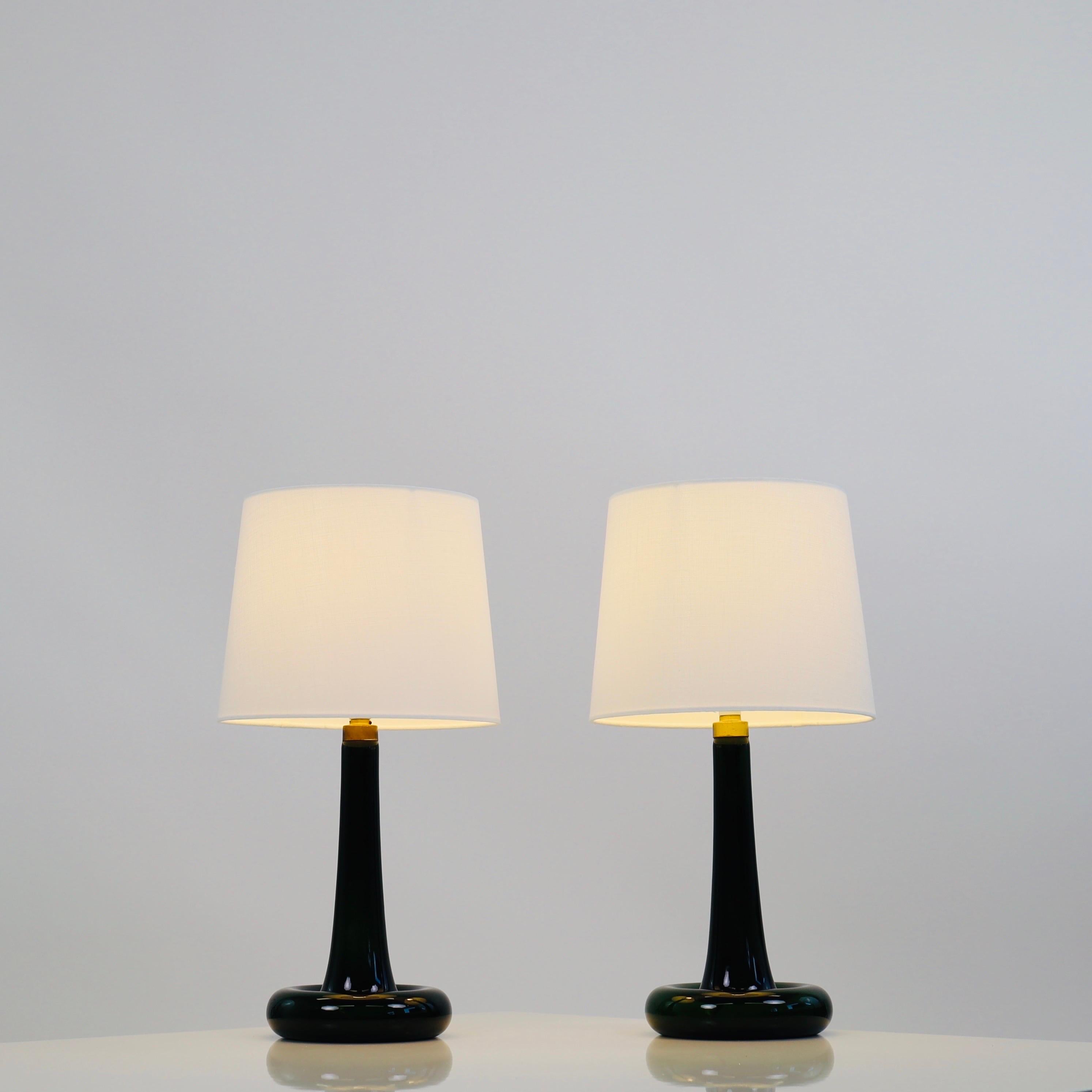 Fin du 20e siècle Ensemble de lampes de bureau en verre vert par Michael Bang pour Holmegaard, années 1970, Danemark en vente