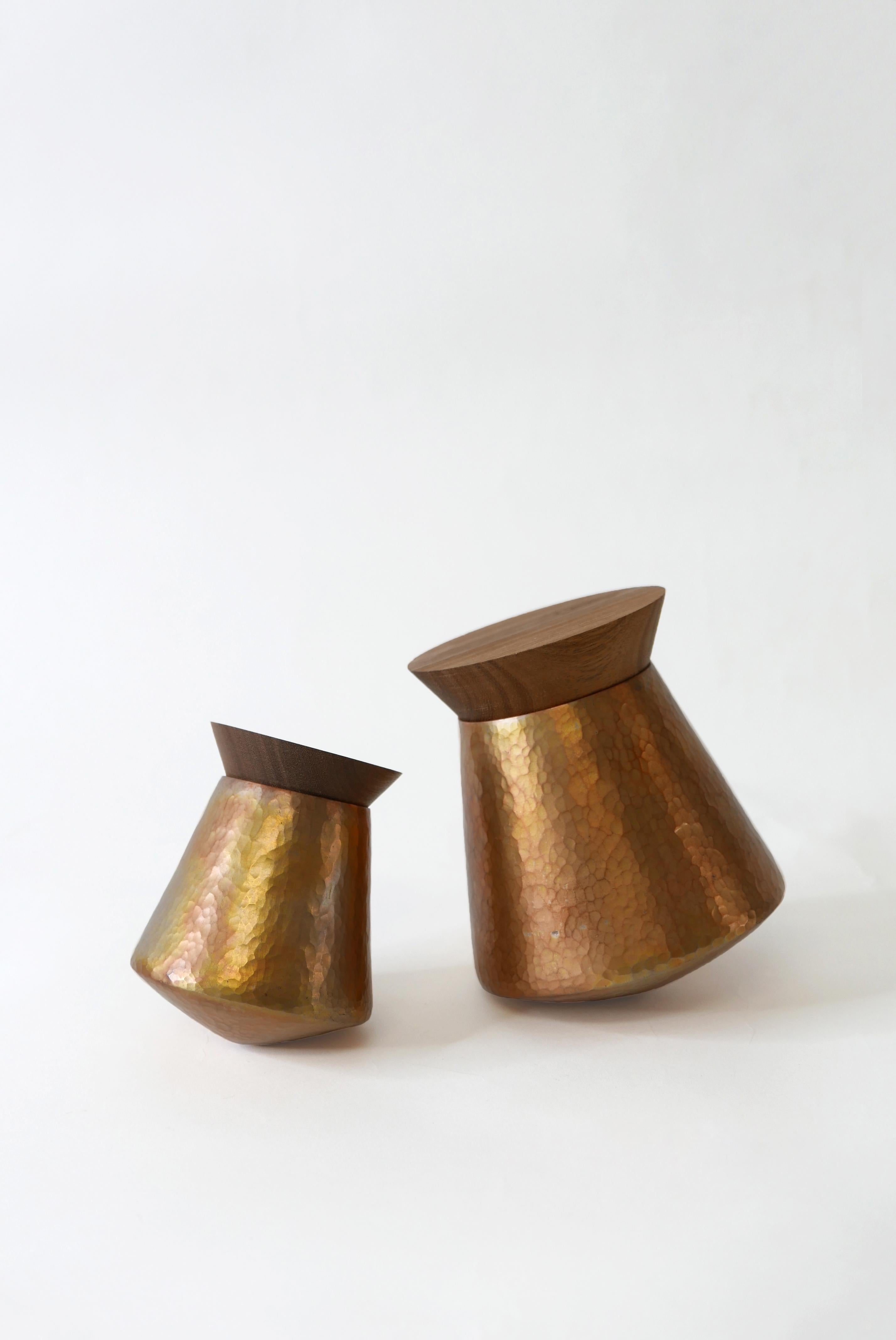 Contemporary Set of Hammered Copper Containers with Brass Finish and Rosamorada Wood Lid For Sale