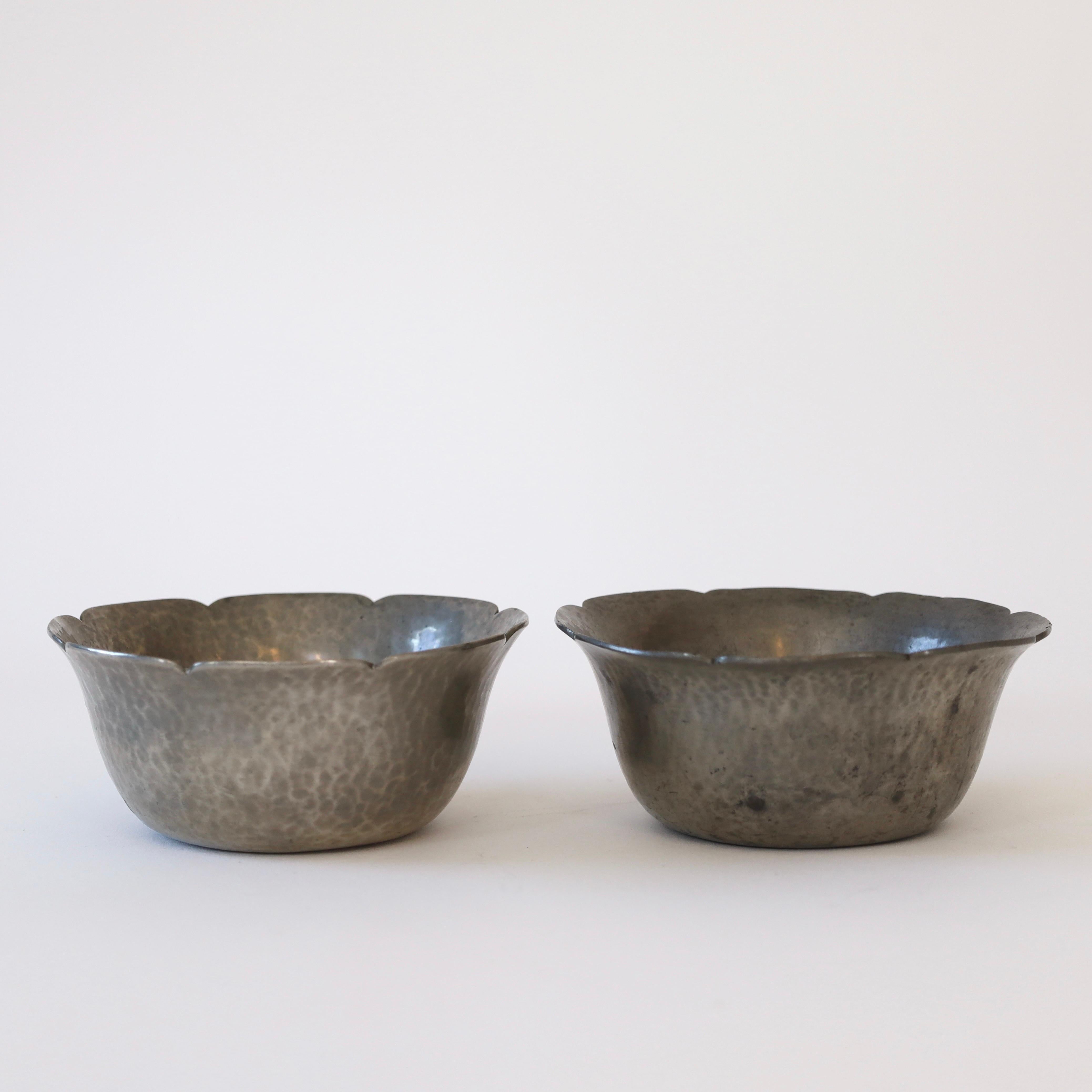 Set of hammered pewter bowls by Just Andersen, 1920s, Denmark In Fair Condition For Sale In Værløse, DK