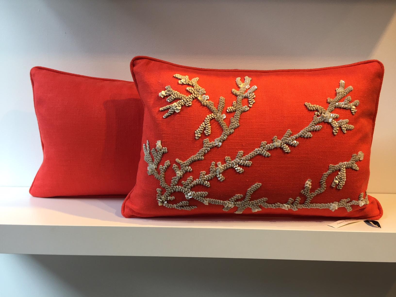 Set of Hand Embroidered Coral Cushions on Linen Color Coral Red In New Condition In Hamburg, DE