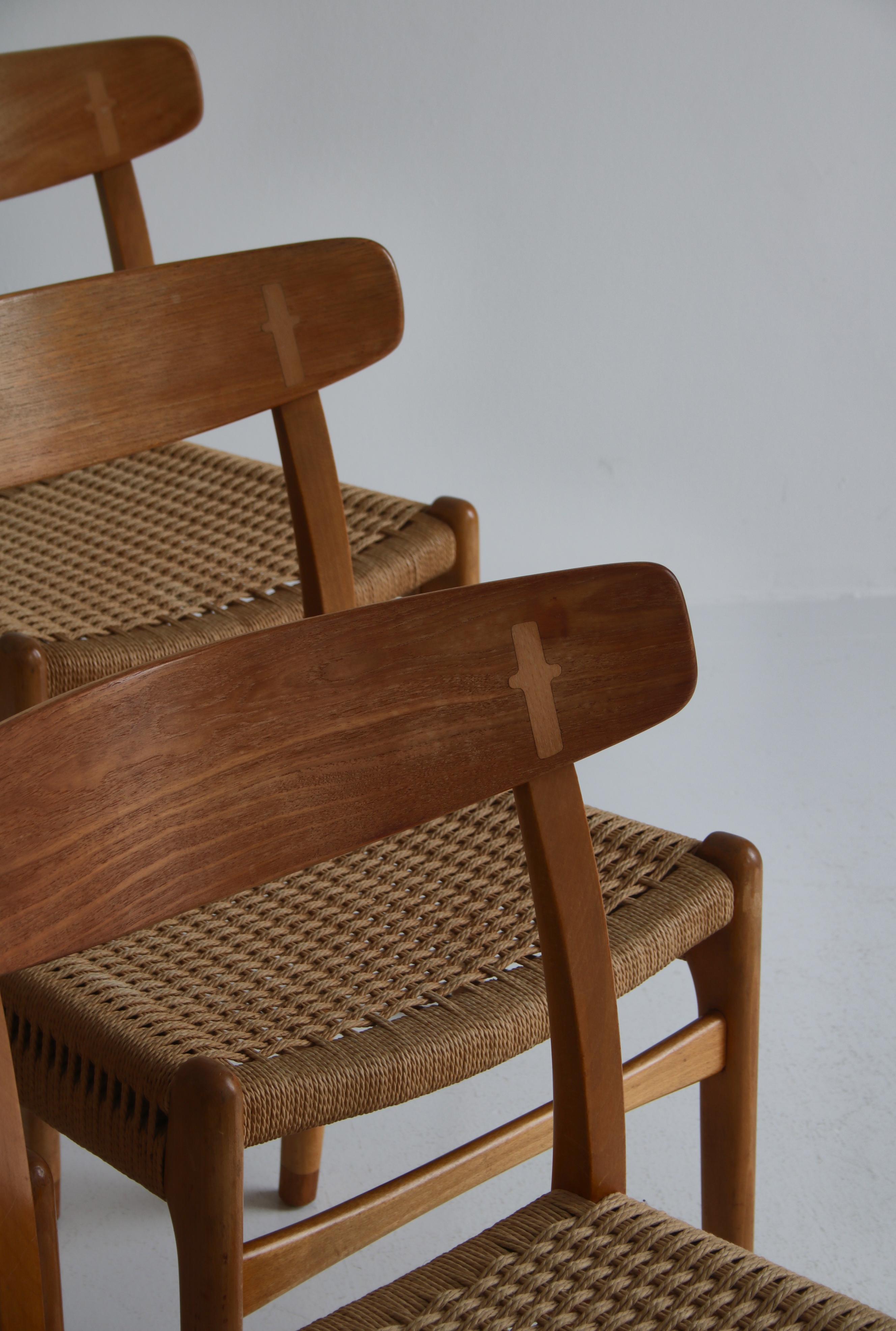 Mid-20th Century Set of Hans J. Wegner Dining Chairs Model 