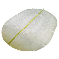 Set composto da tovaglia ovale in lino damascato "Heirloom" e tovaglioli